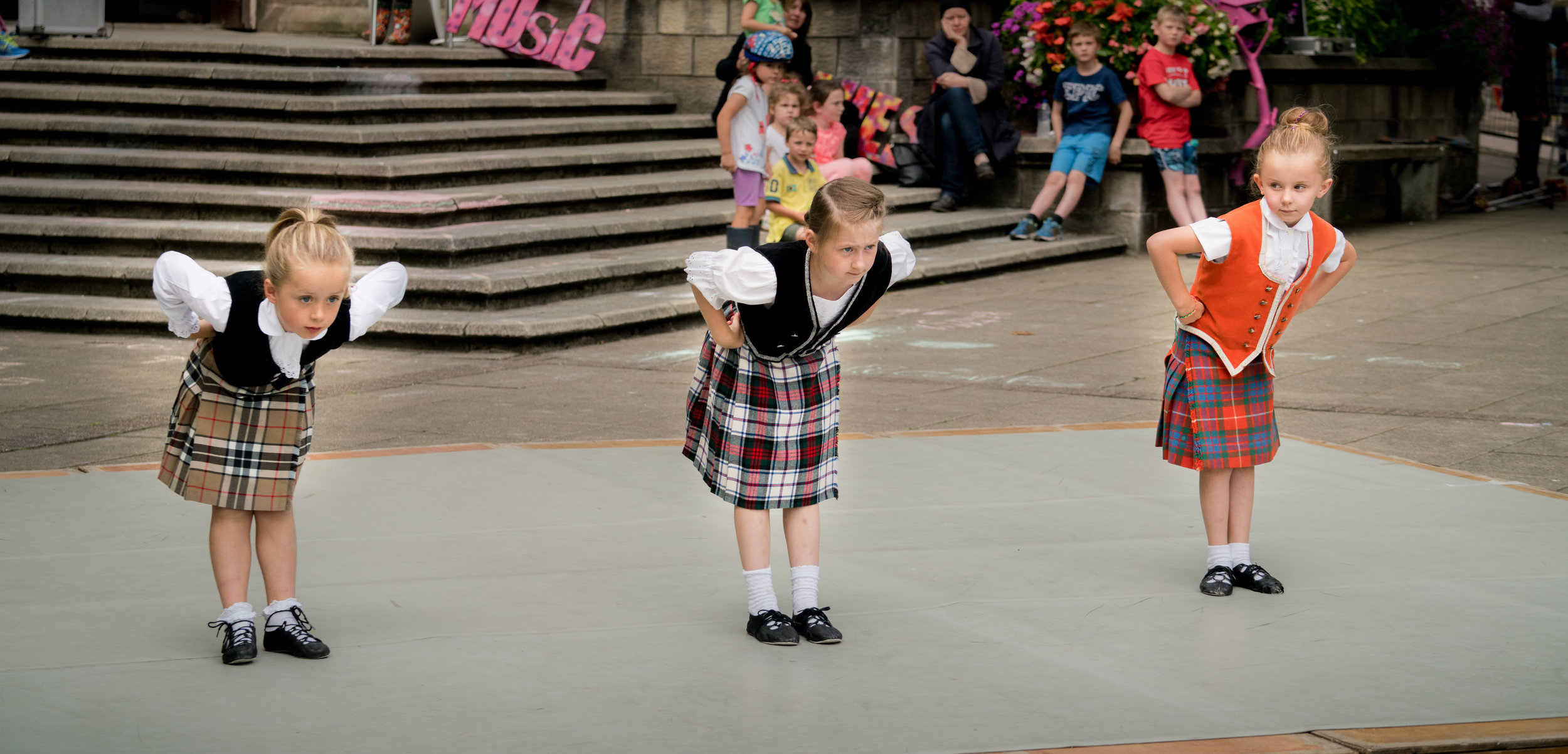 A bow before the dance