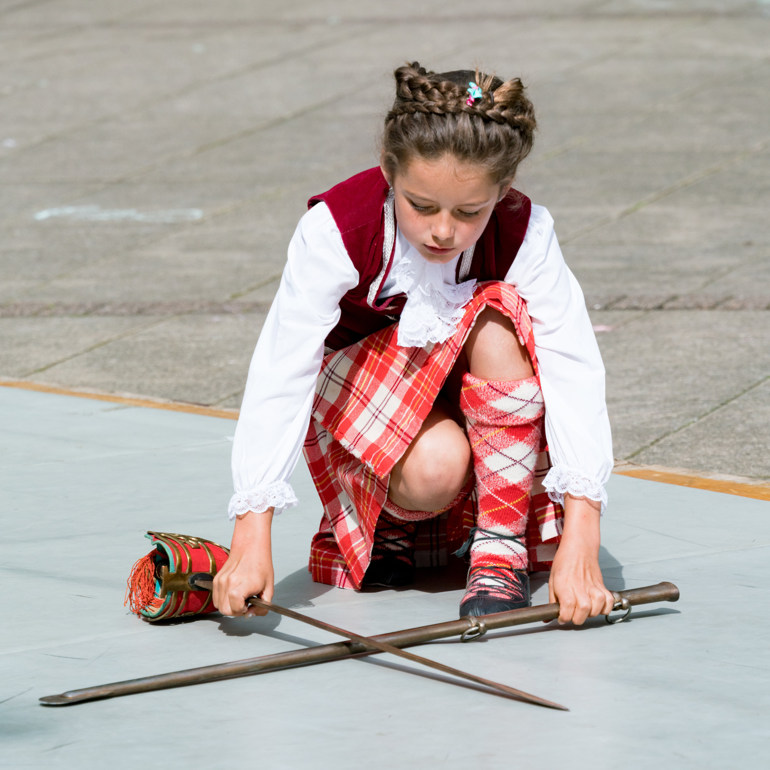 Laying down the swords for the sword dance