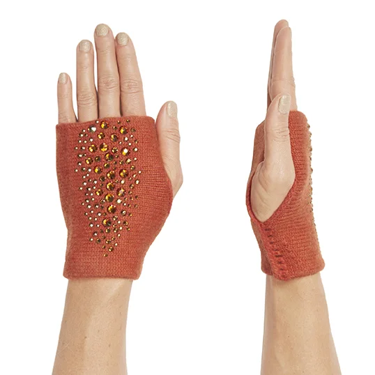 HANDS_STINGRAY_CROPPED_FURNACE_cropped.jpg