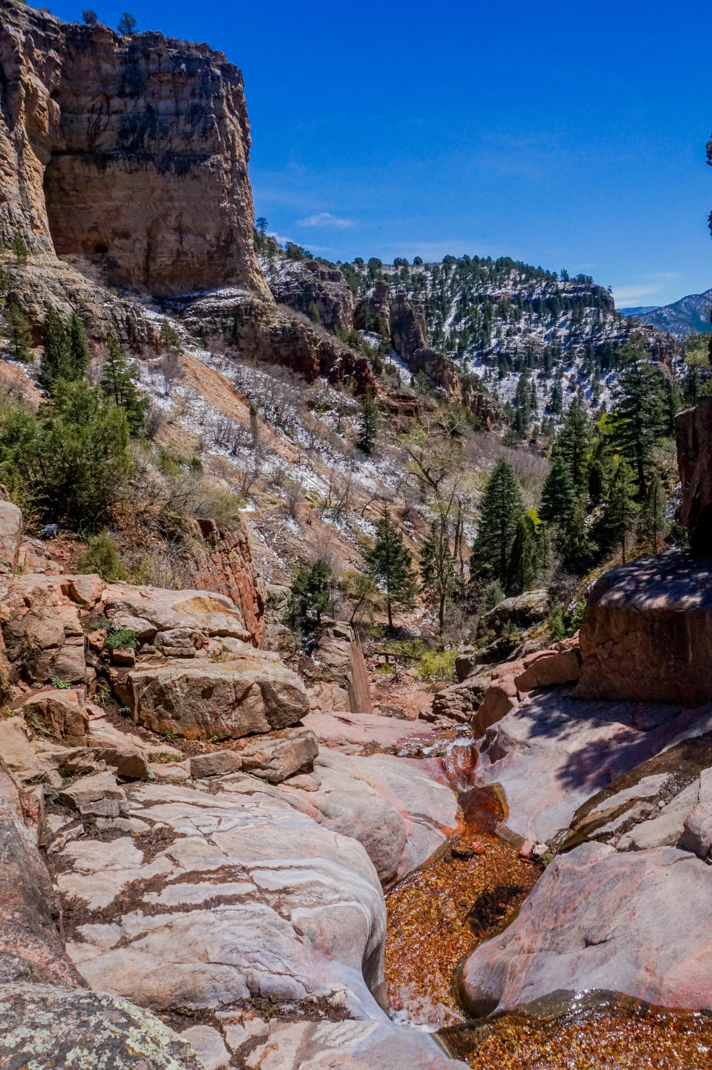MantiouValleyWaterFallwithAlex.jpg