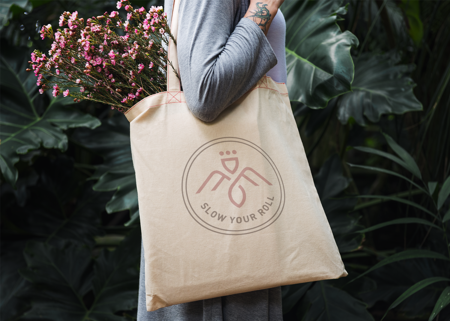 Mama Flowers visual identity tote bag design