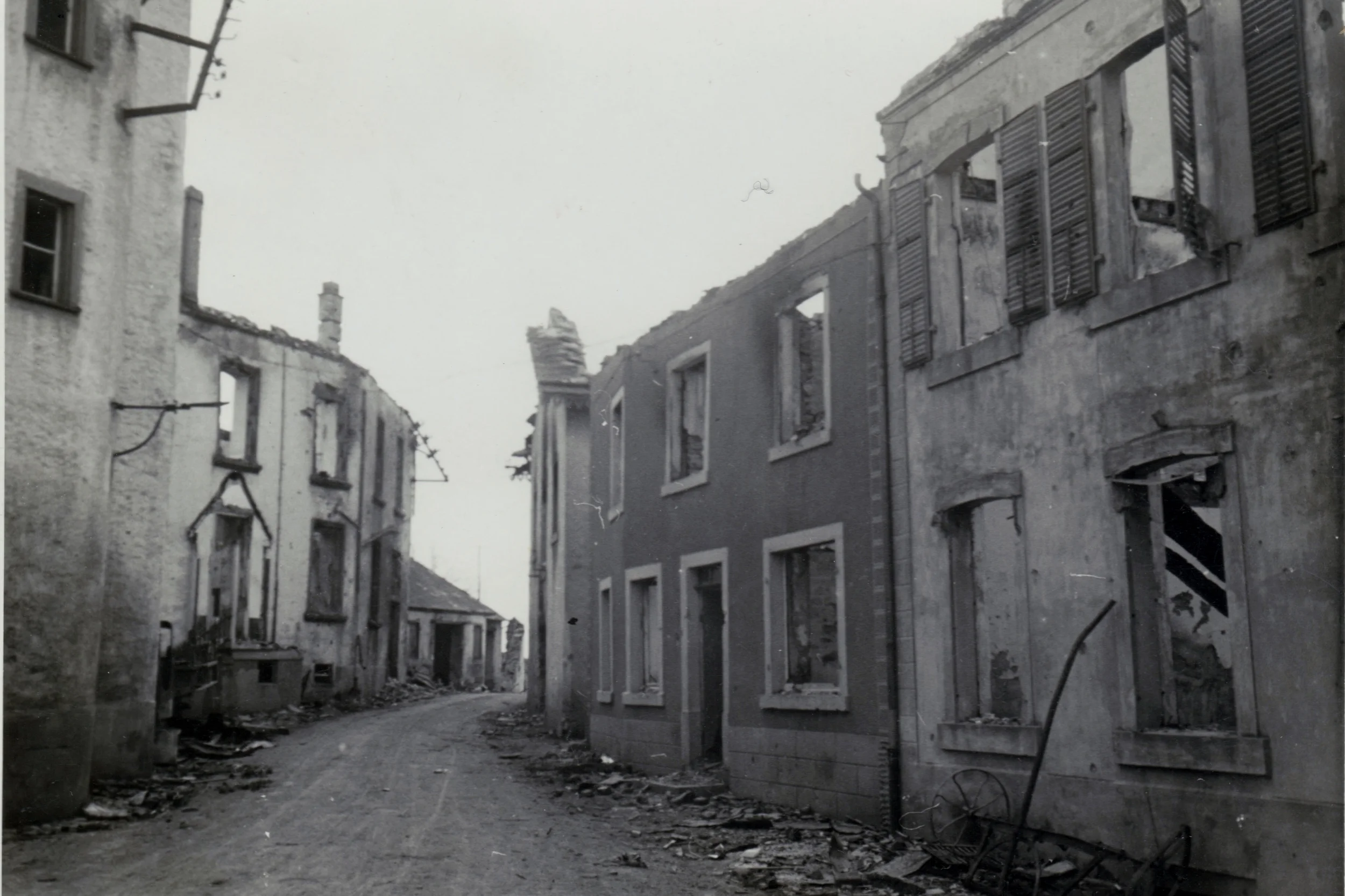Kraeizgaass (street) – view from Hotel Schmitz in 1945
