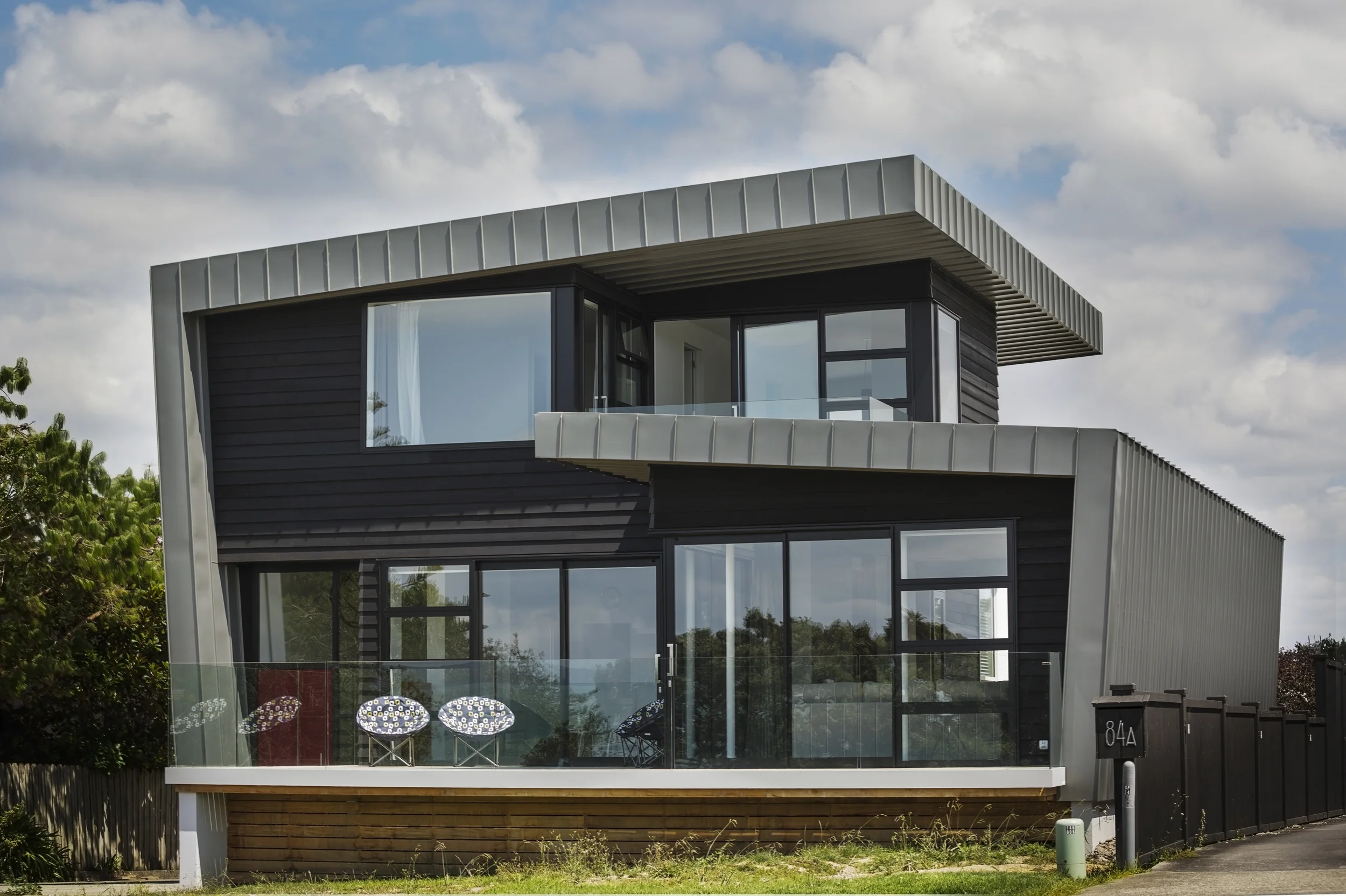 MACLAREN HOUSE ON MARINE PARADE - EXTERIOR PHOTOGRAPH REAR