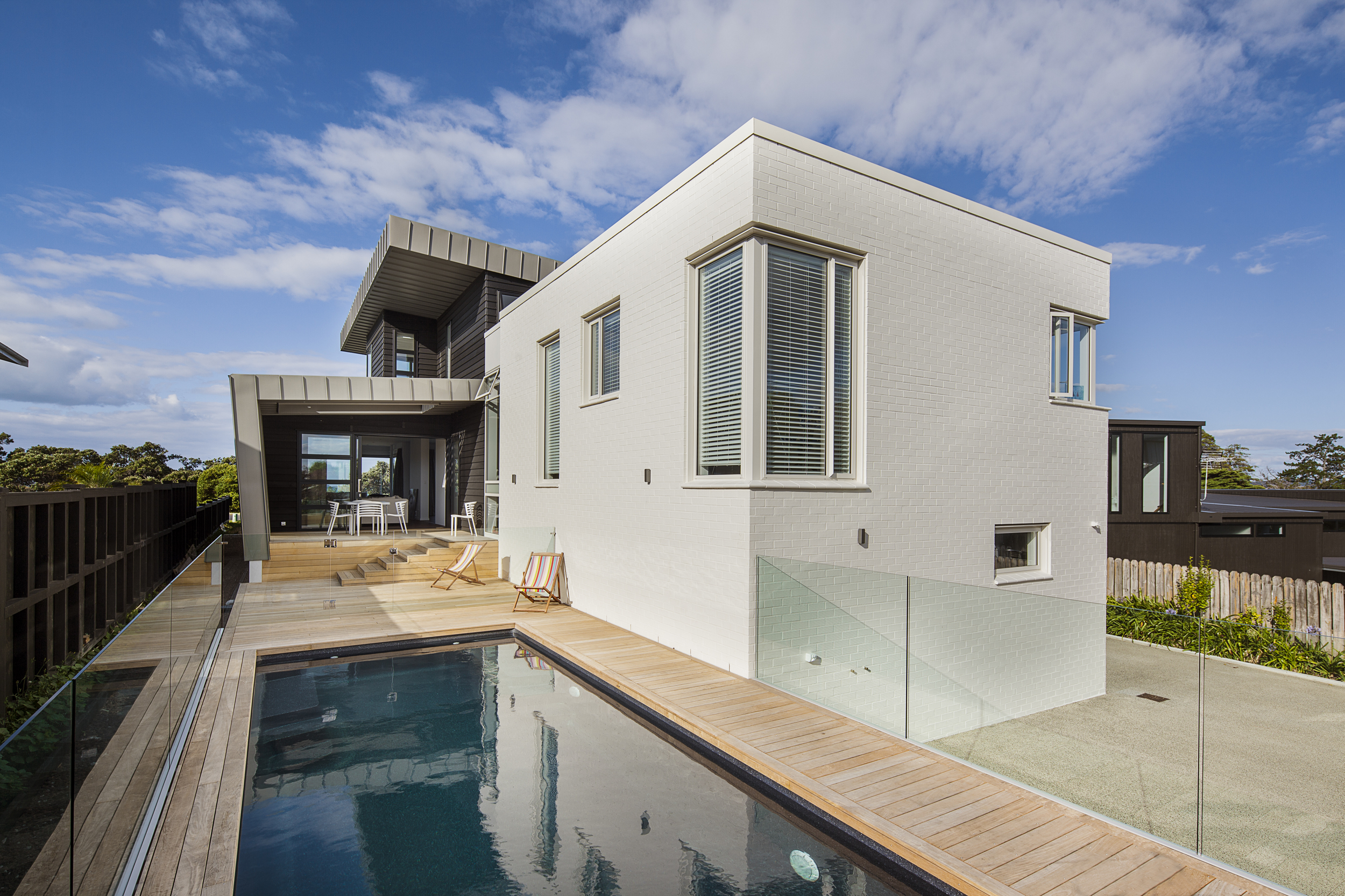 MACLAREN HOUSE ON MARINE PARADE - EXTERIOR PHOTOGRAPH POOL