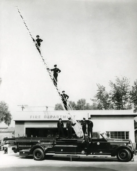 Old HQ-115 East Broadway