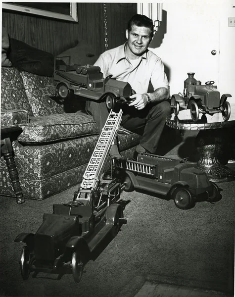 Firefighter Bill Jones - Author of Buckets to pumpers - Anaheim Fire History