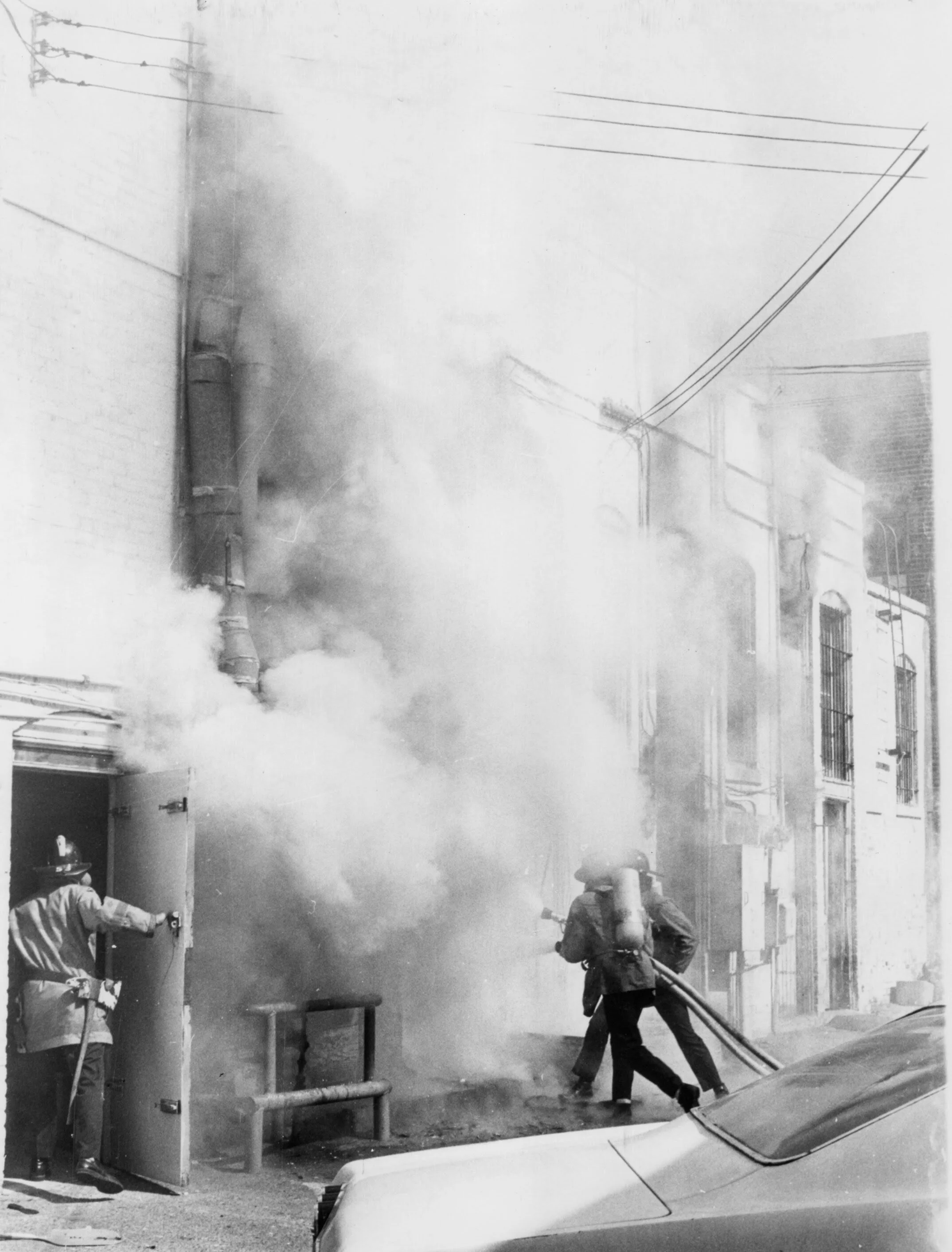 Valencia Hotel fire 182 w Lincoln- 3-5-1977