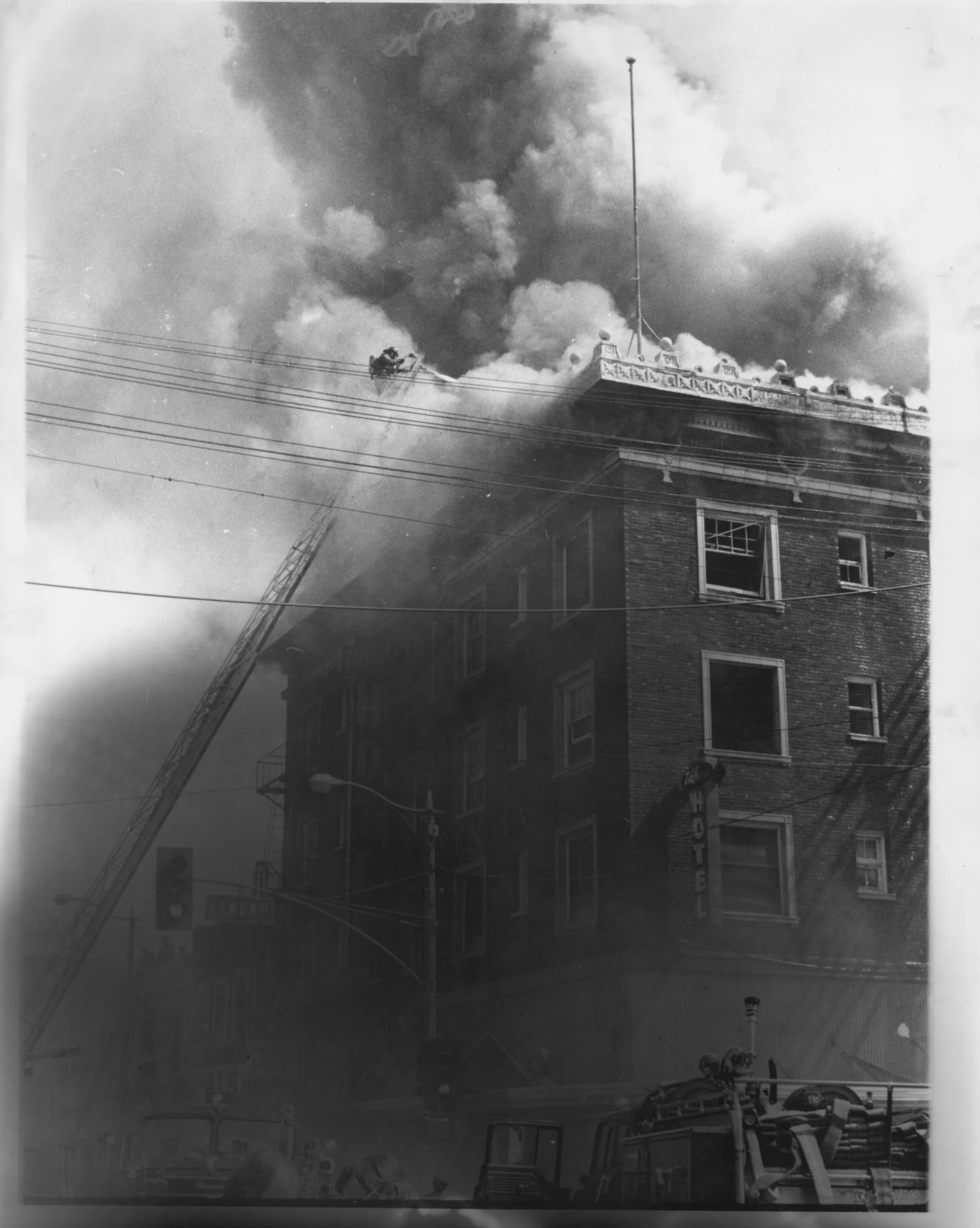 Valencia Hotel fire 182 w lincoln 3-5-1977 