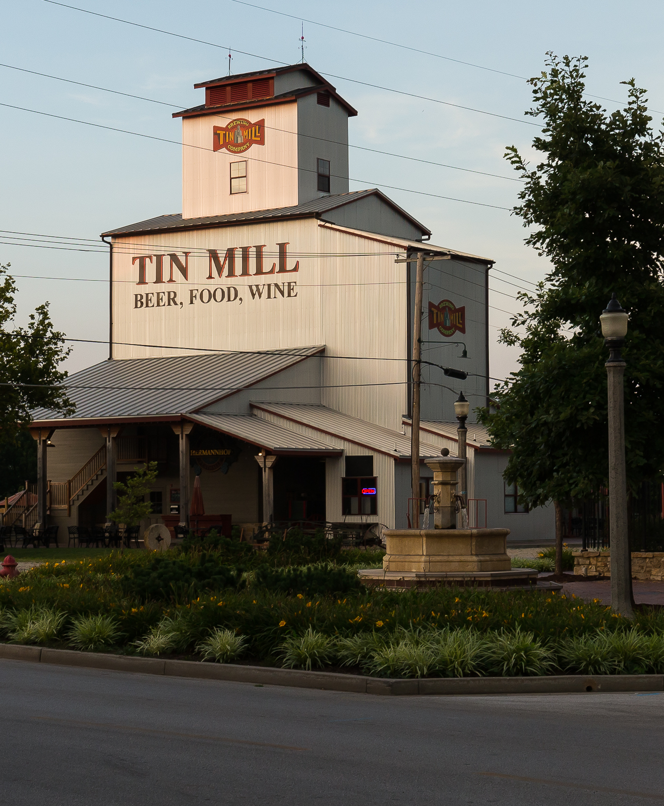  This is an excellent brewery in Hermann. Tin Mill Brewery has great seasonal beers on tap. I had a sour imperial red ale that was heavy on the oak which was a great capper to the day. 