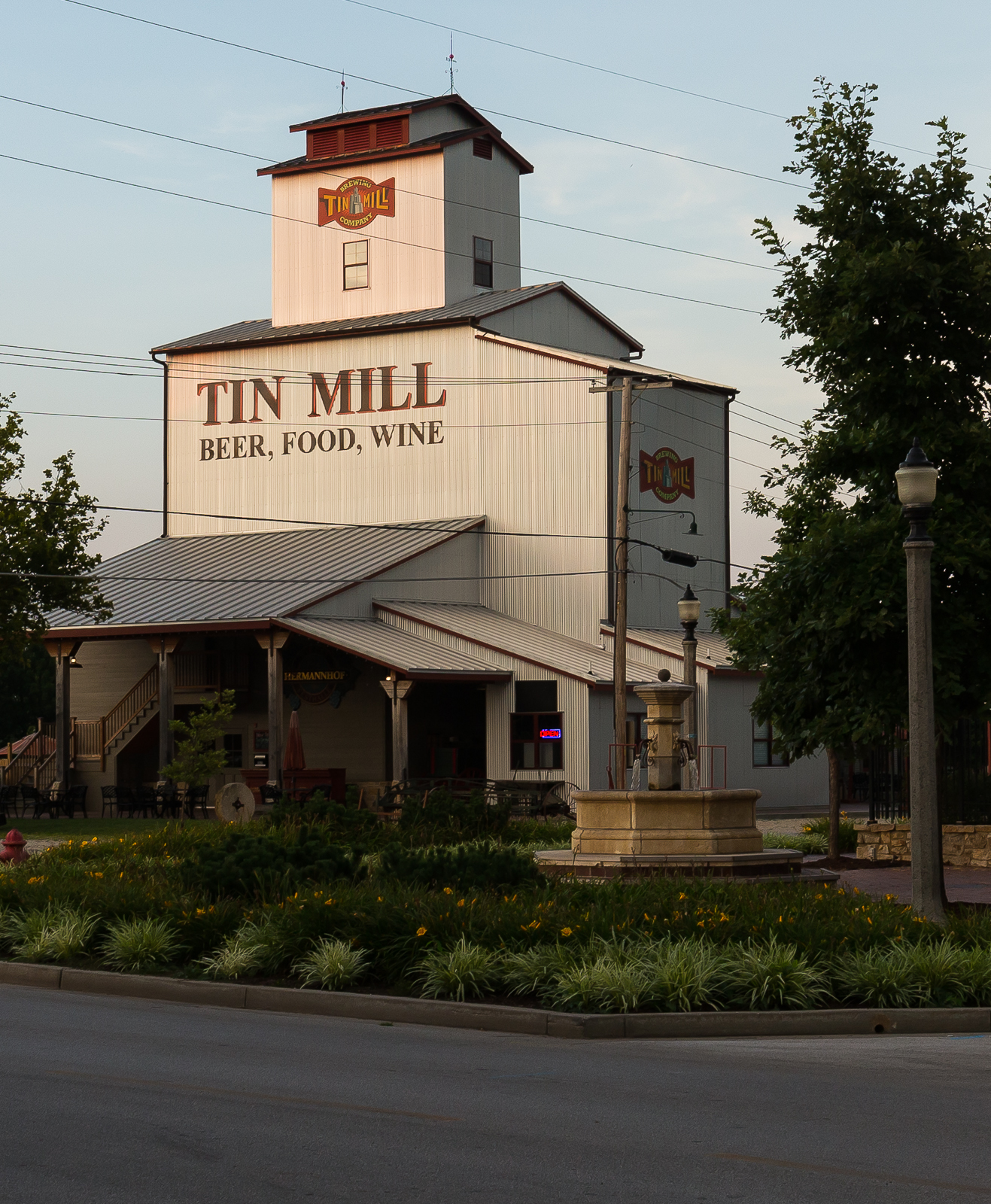 This is an excellent brewery in Hermann. Tin Mill Brewery has great seasonal beers on tap. I had a sour imperial red ale that was heavy on the oak which was a great capper to the day.