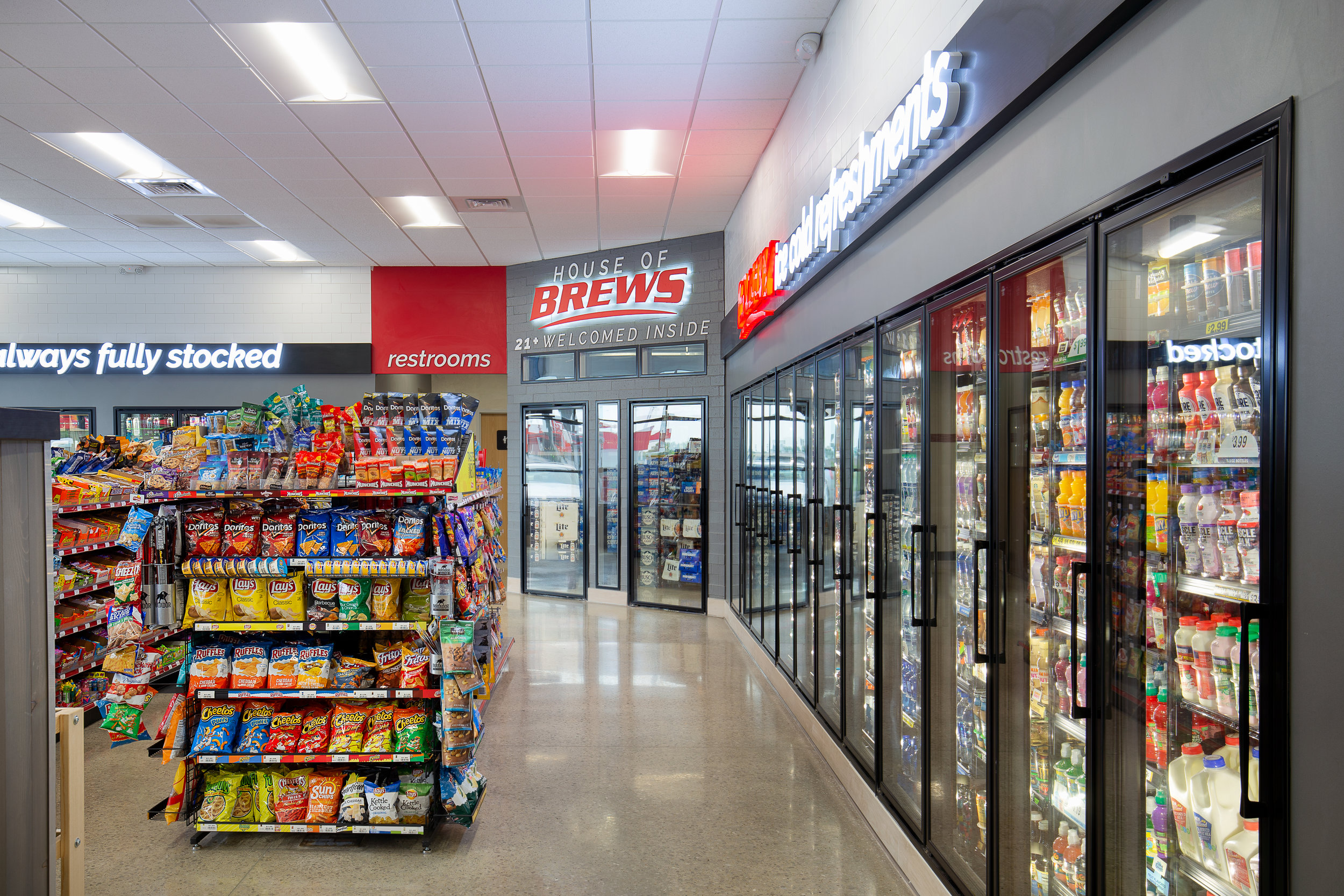 11_ThompsonPhotography_20180607_Pete's+Convenience+Store (1).jpg