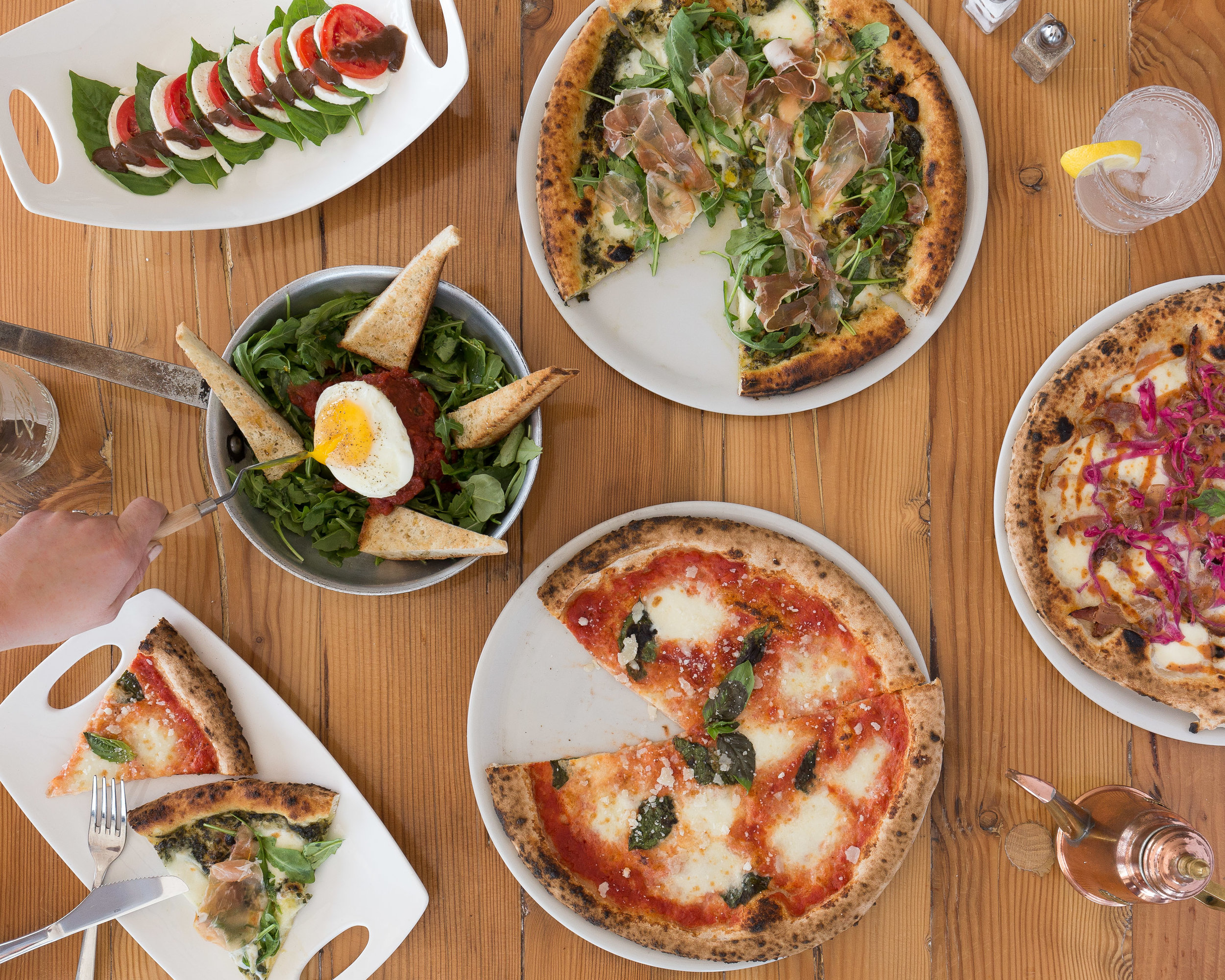 1889Pizza_Hero_2880x2304.jpg