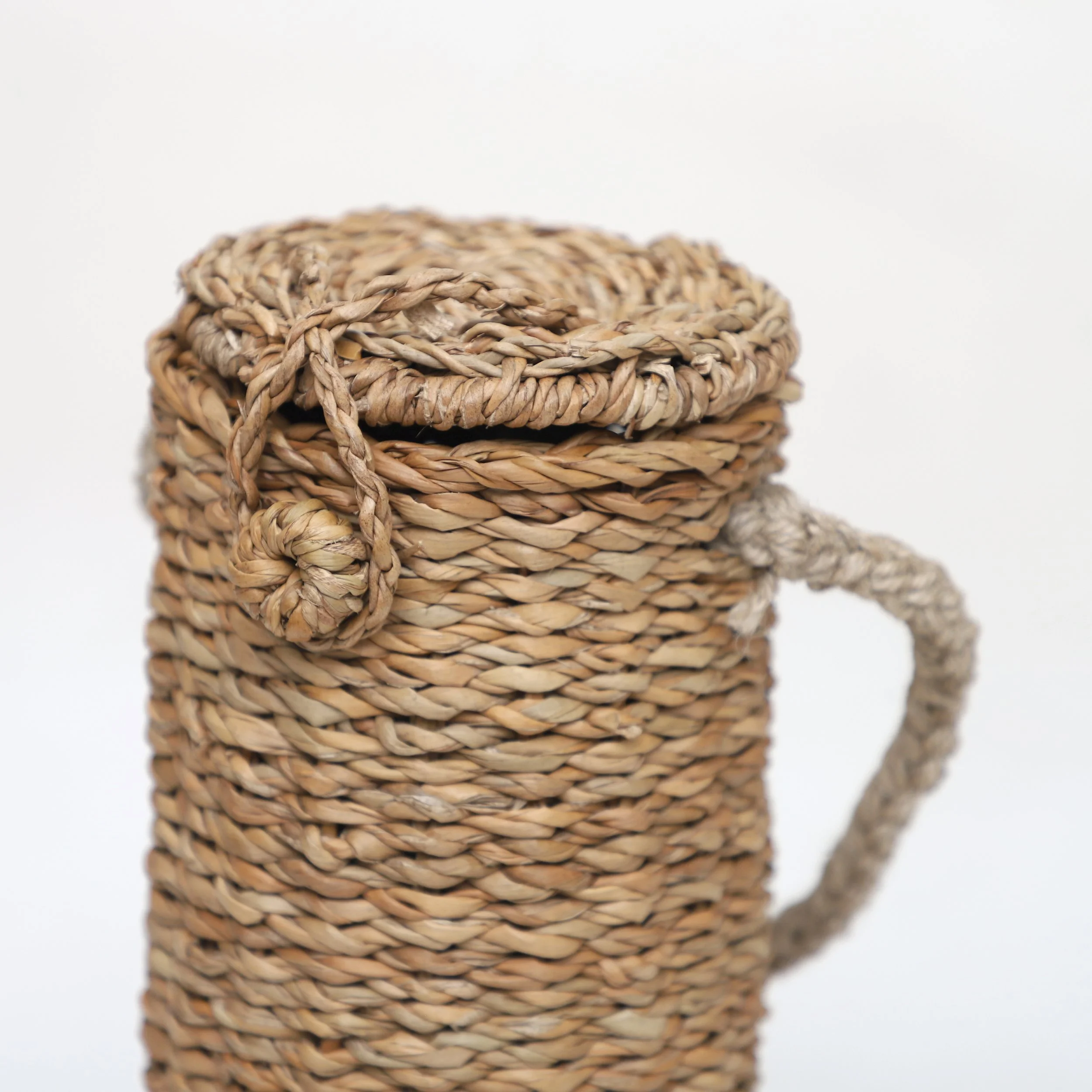 Seagrass Bottle Basket with Lid HHB 449 (3).JPG