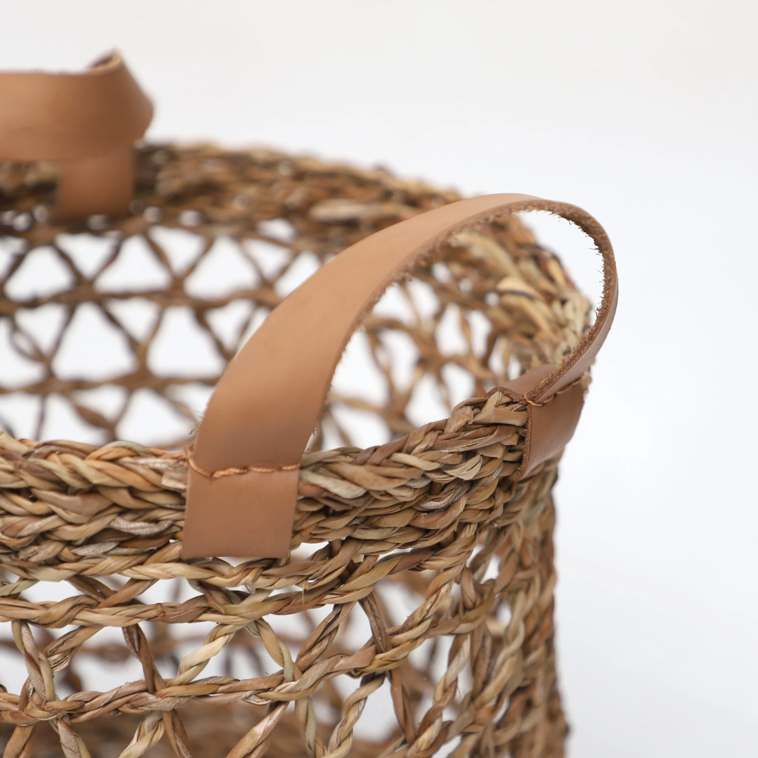 SEagrass Basket With Leather Handle HHB 305 2024 (6).JPG