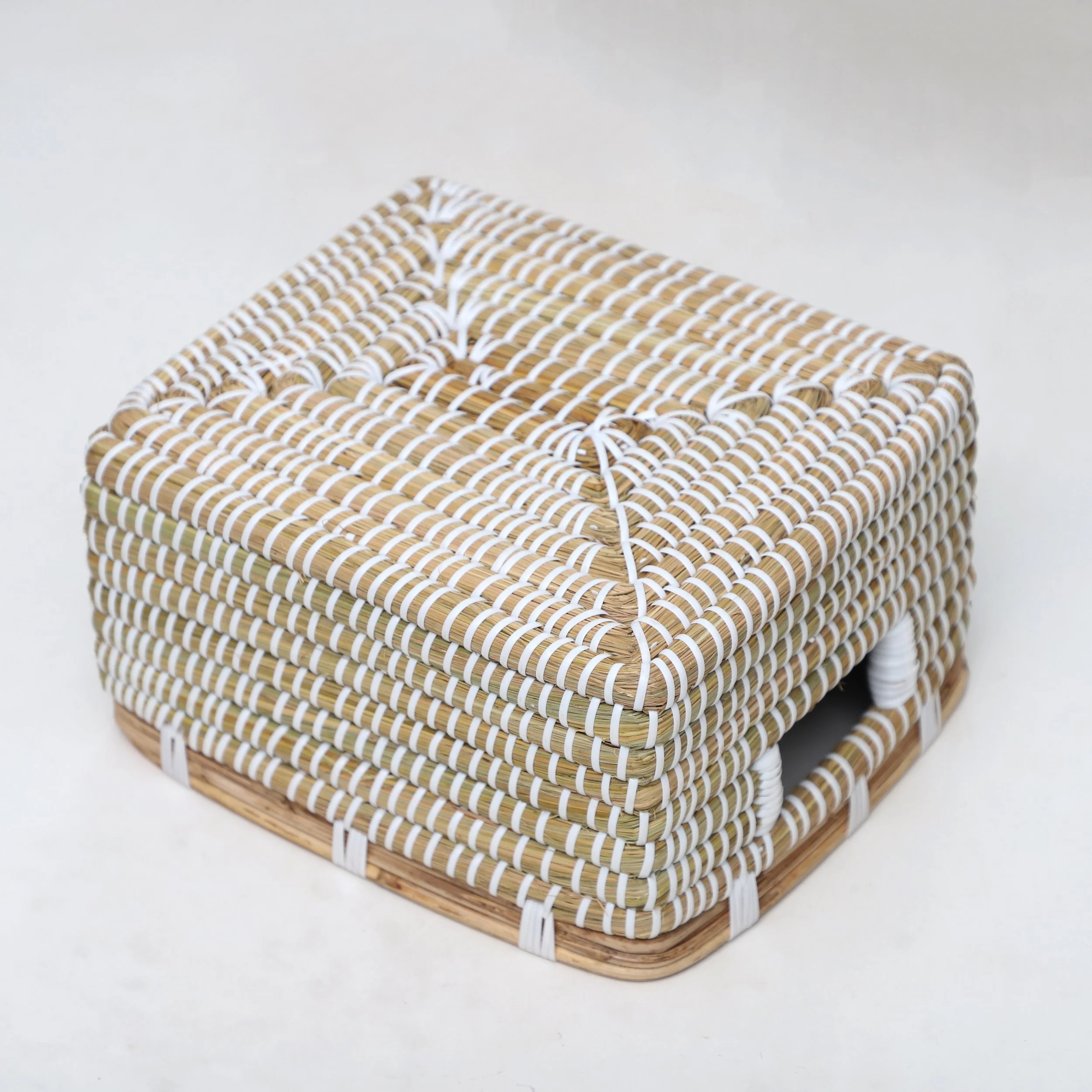 Seagrass Cane Baskets White HHB 307 2024  (2).JPG
