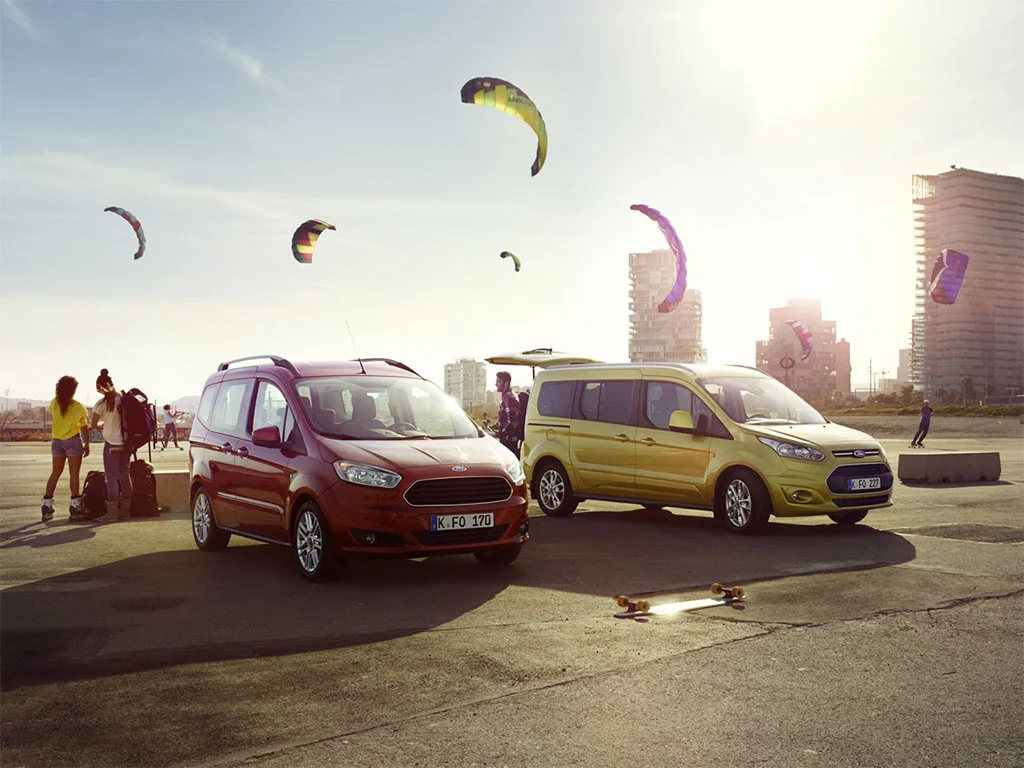 1005_Kitemotiv_Ford_BCN als Smartobjekt-1.jpg