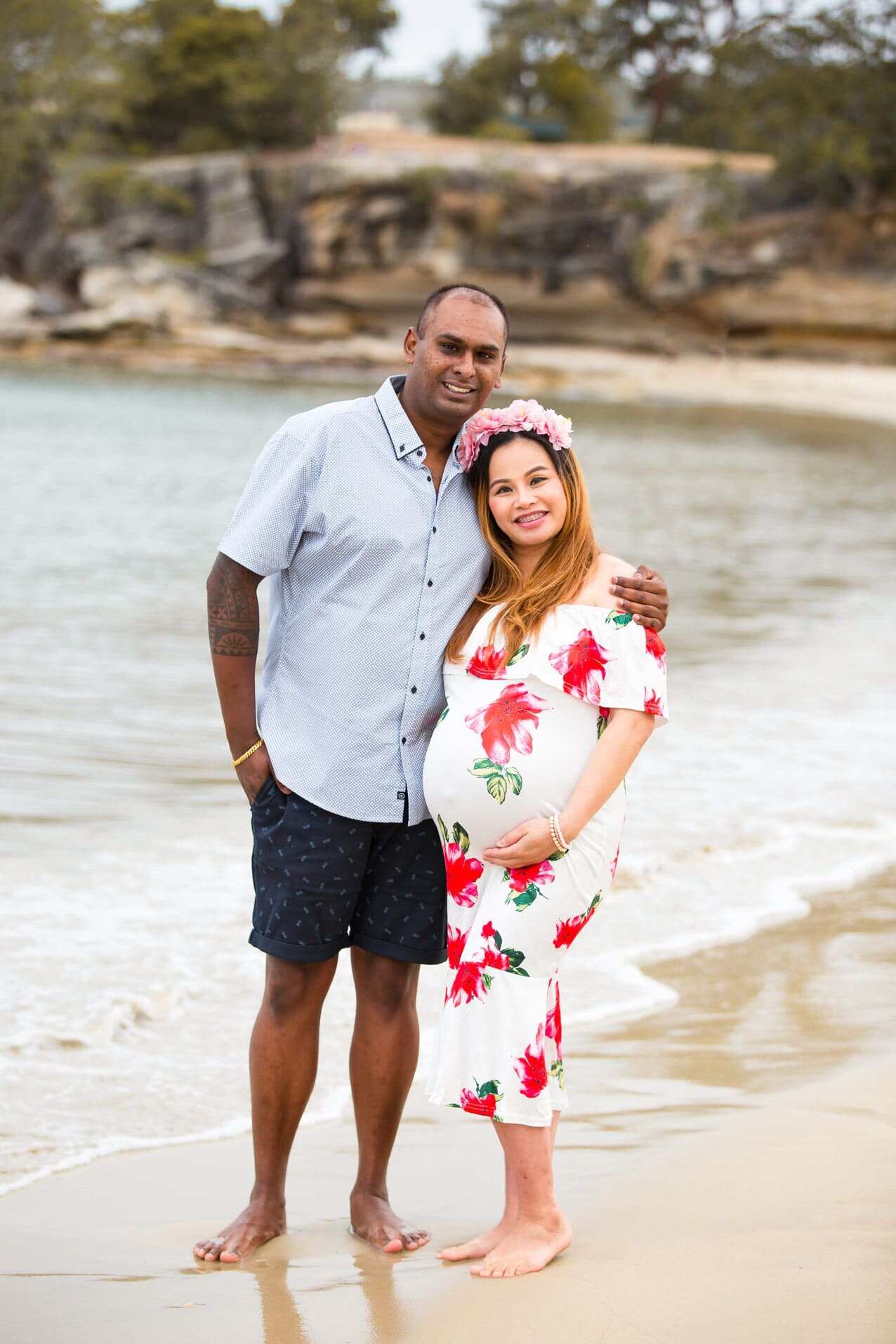 Sydney-maternity-photoshoot-outdoors-Balmoral-Beach-(21).jpg