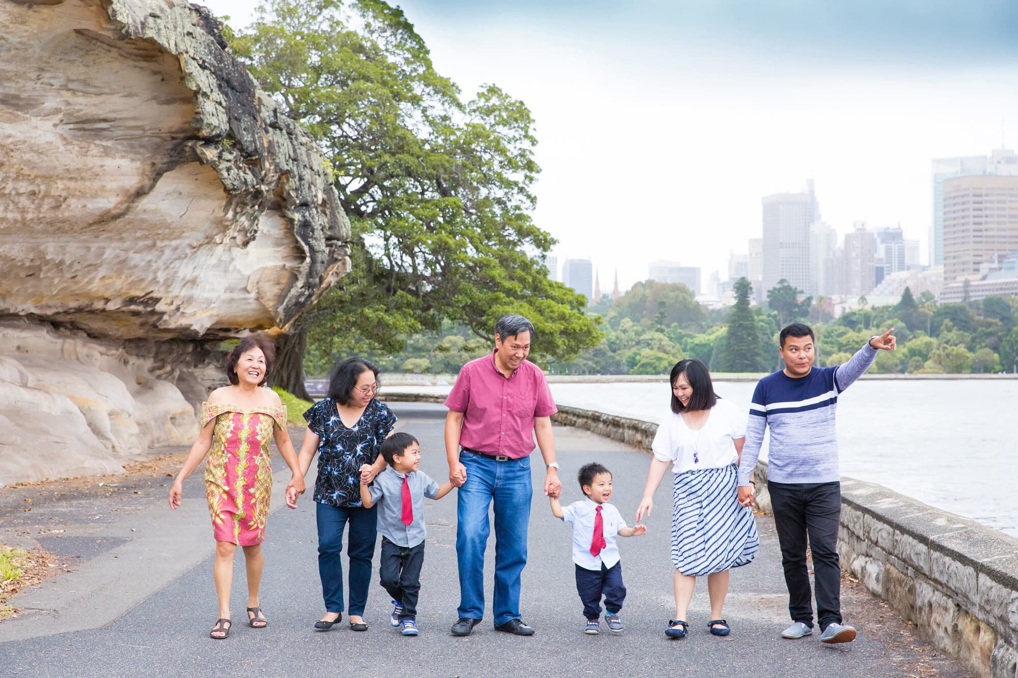 Sydney-family-photographer-outdoor-family-photoshoot-Royal-Botanic-Gardens-(15).jpg