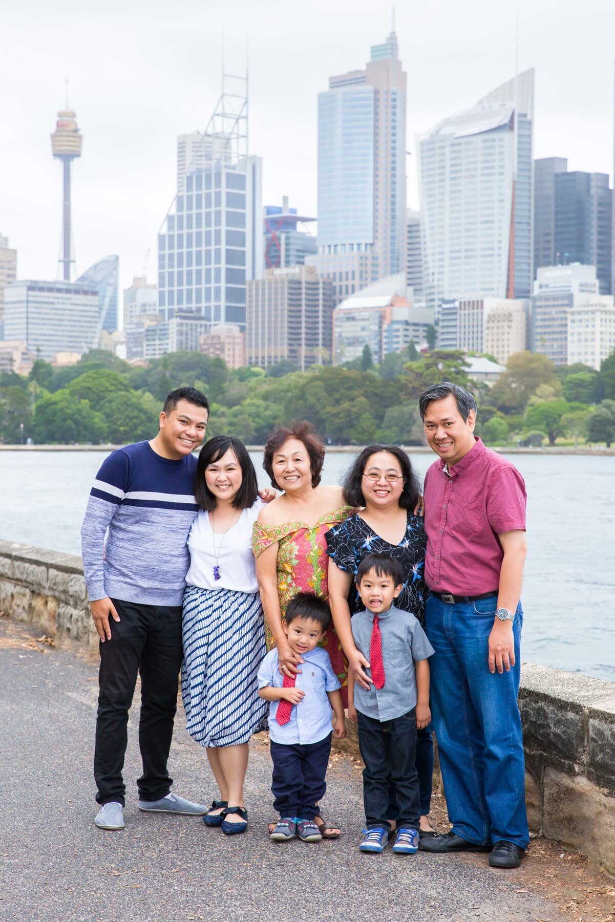 Sydney-family-photographer-outdoor-family-photoshoot-Royal-Botanic-Gardens-(16).jpg