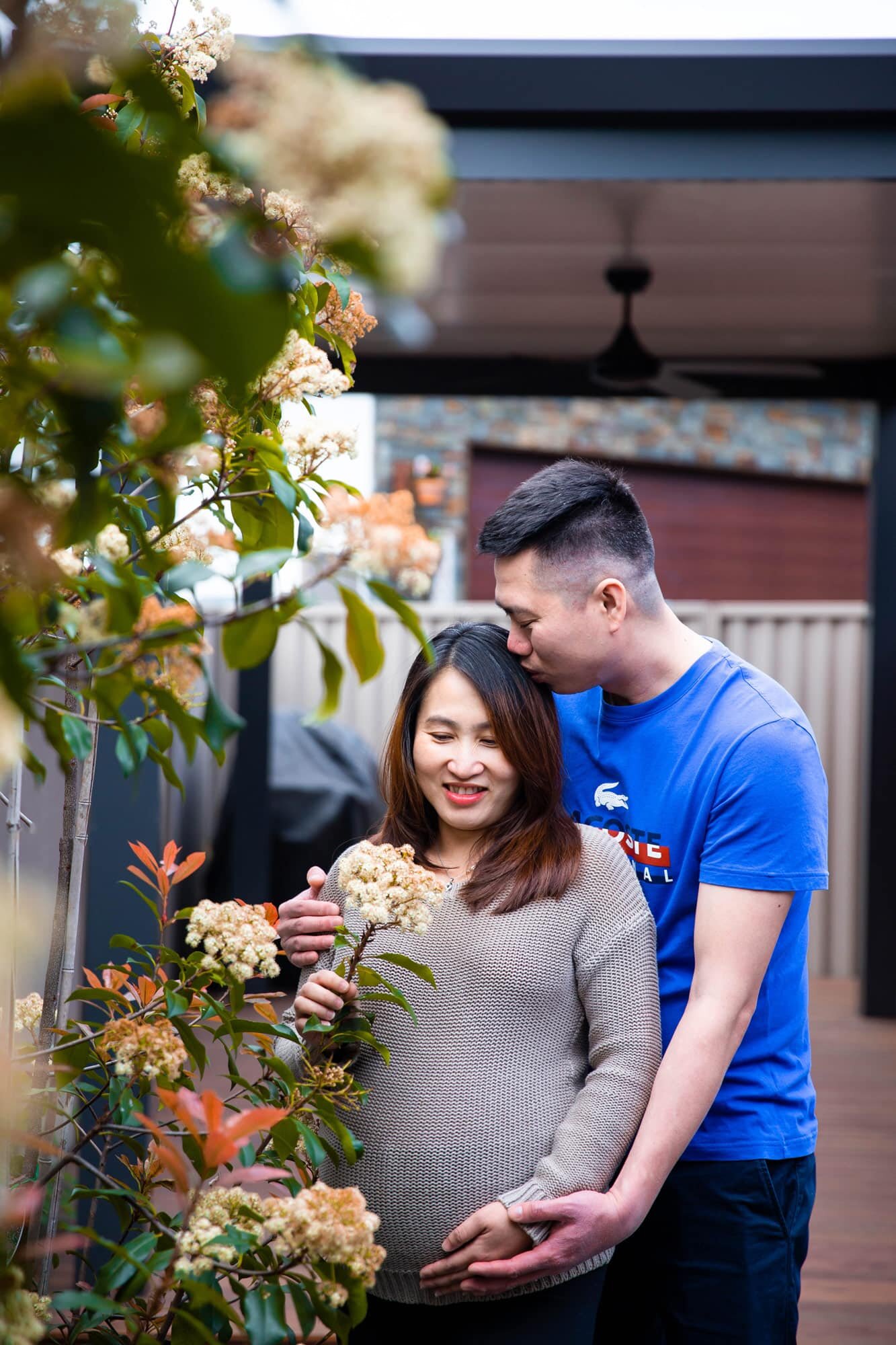 At-home-Sydney-family-photographer-and-maternity-photoshoot-Liverpool-(17).jpg