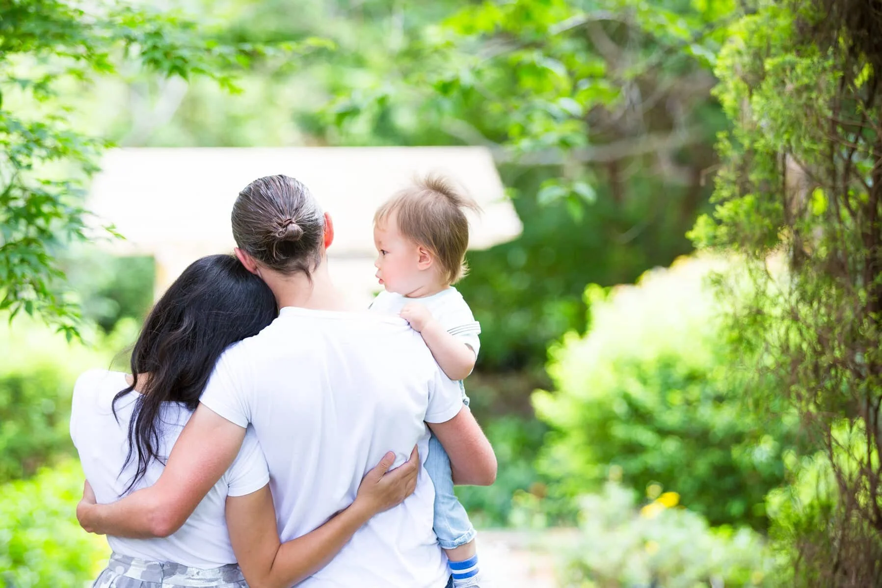 Sydney-family-photographer-outdoor-family-photoshoot-Swain-Gardens-(20).jpg