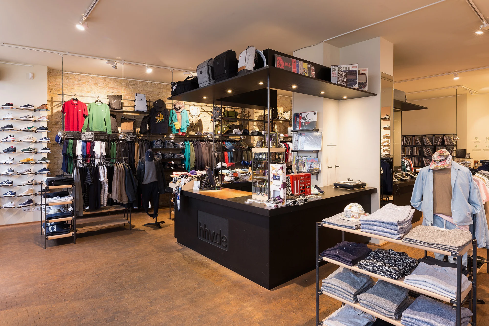Photos of the HHV.DE store for Ein000 shopping guide