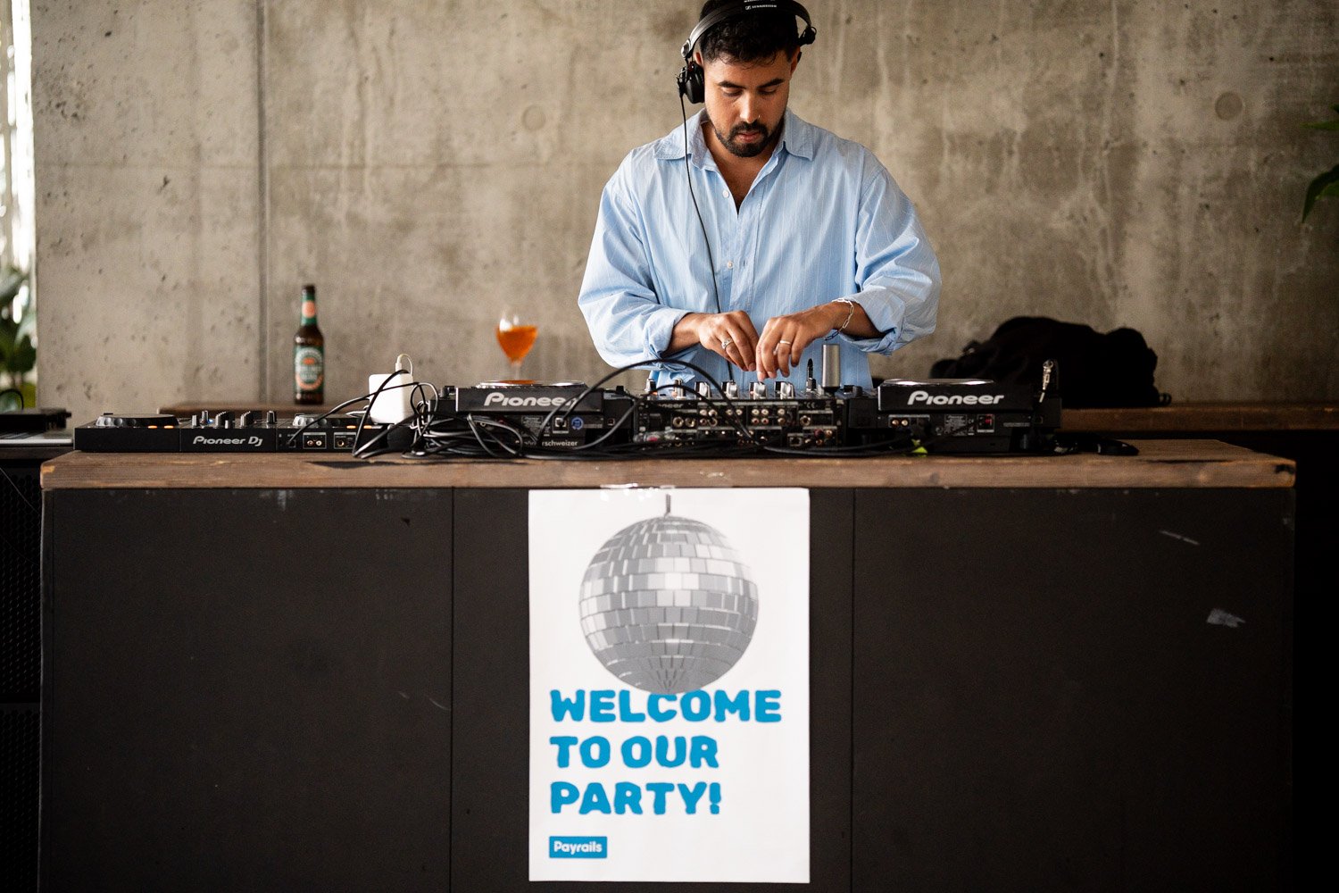 TonyHauptPhoto_Payrails_summerRooftopParty_08582_web.jpg