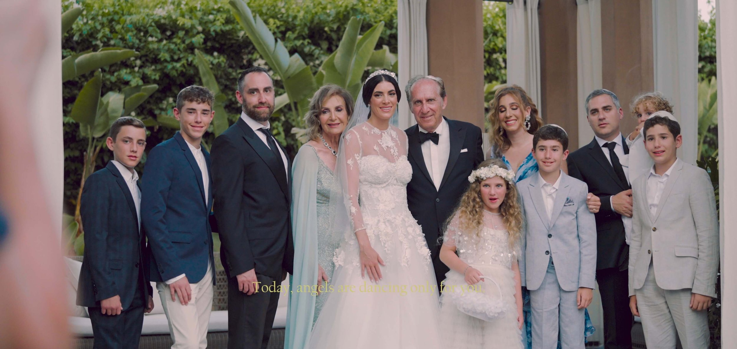 Alexandra & Raph - Wedding Film Highlight.mov_snapshot_00.21.239.jpg