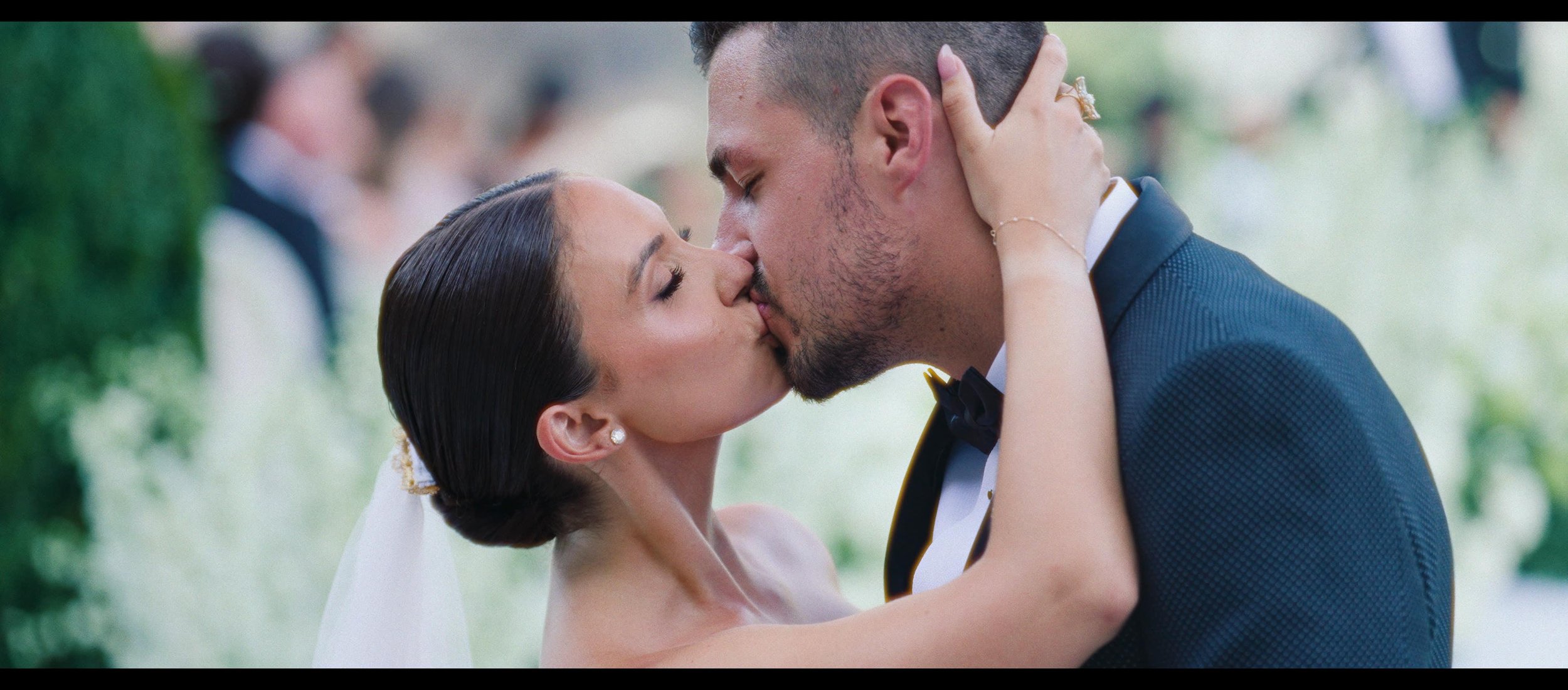 Katya & Joey - Wedding highlight Film Final.mov_snapshot_05.29.033.jpg