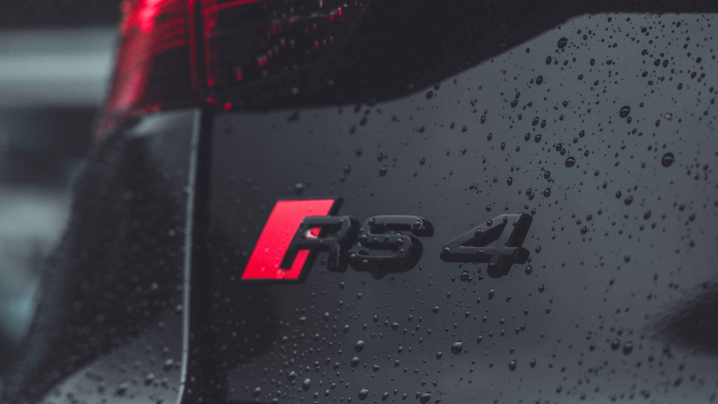 Audi+RS4-06.jpg