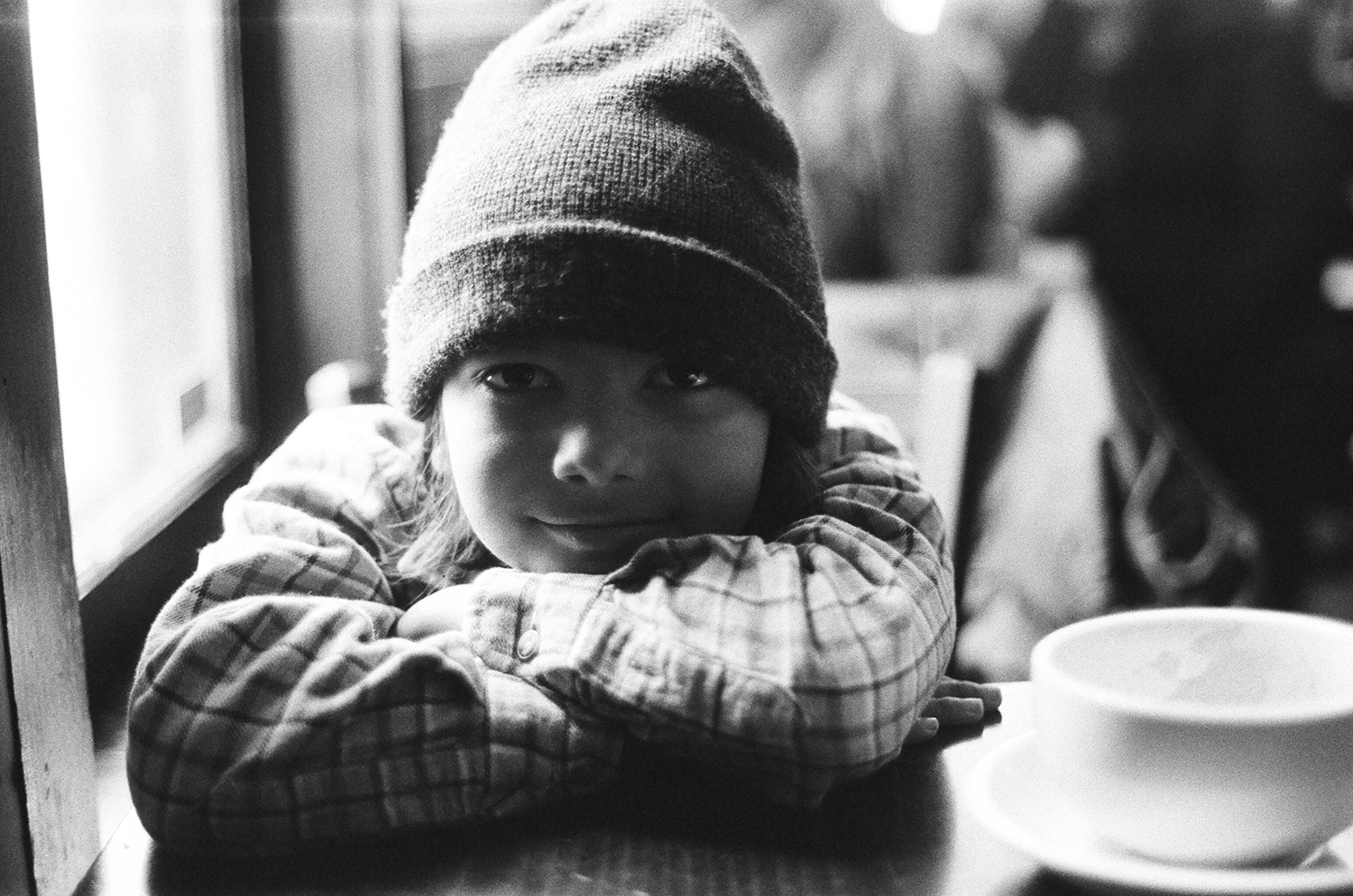 simple classic bw film portraits, Acros, The Sparrows coffee and newsstand