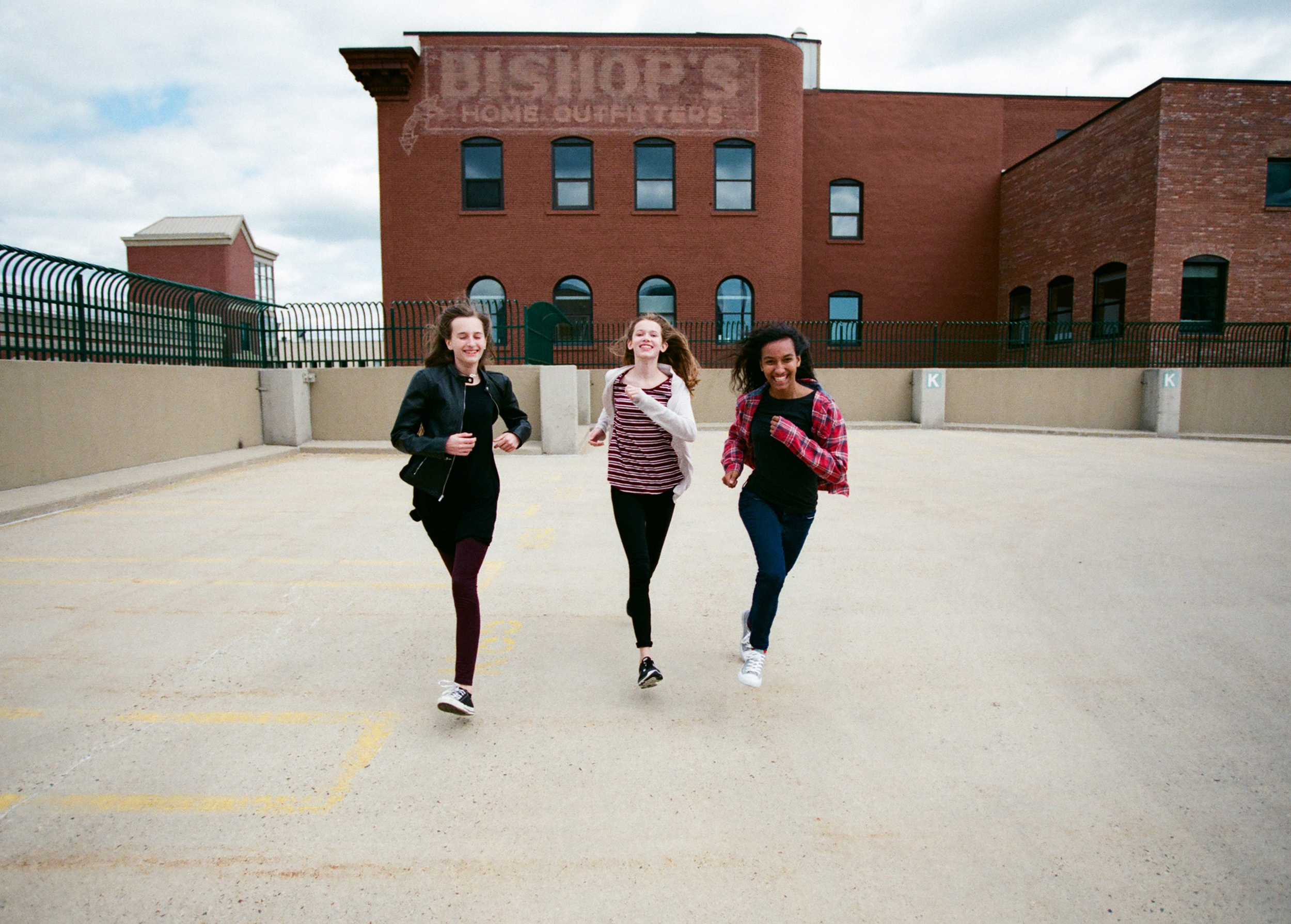 Urban downtown teen and tween photo sessions