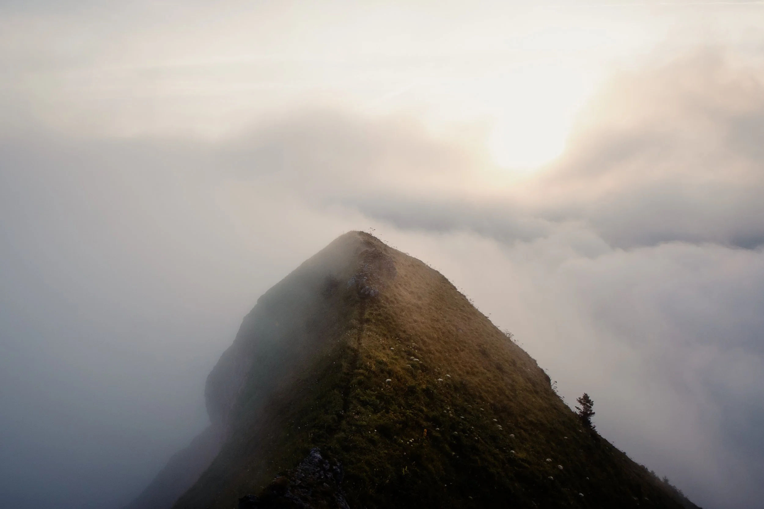 Ridge walk over the clouds close to Interlaken