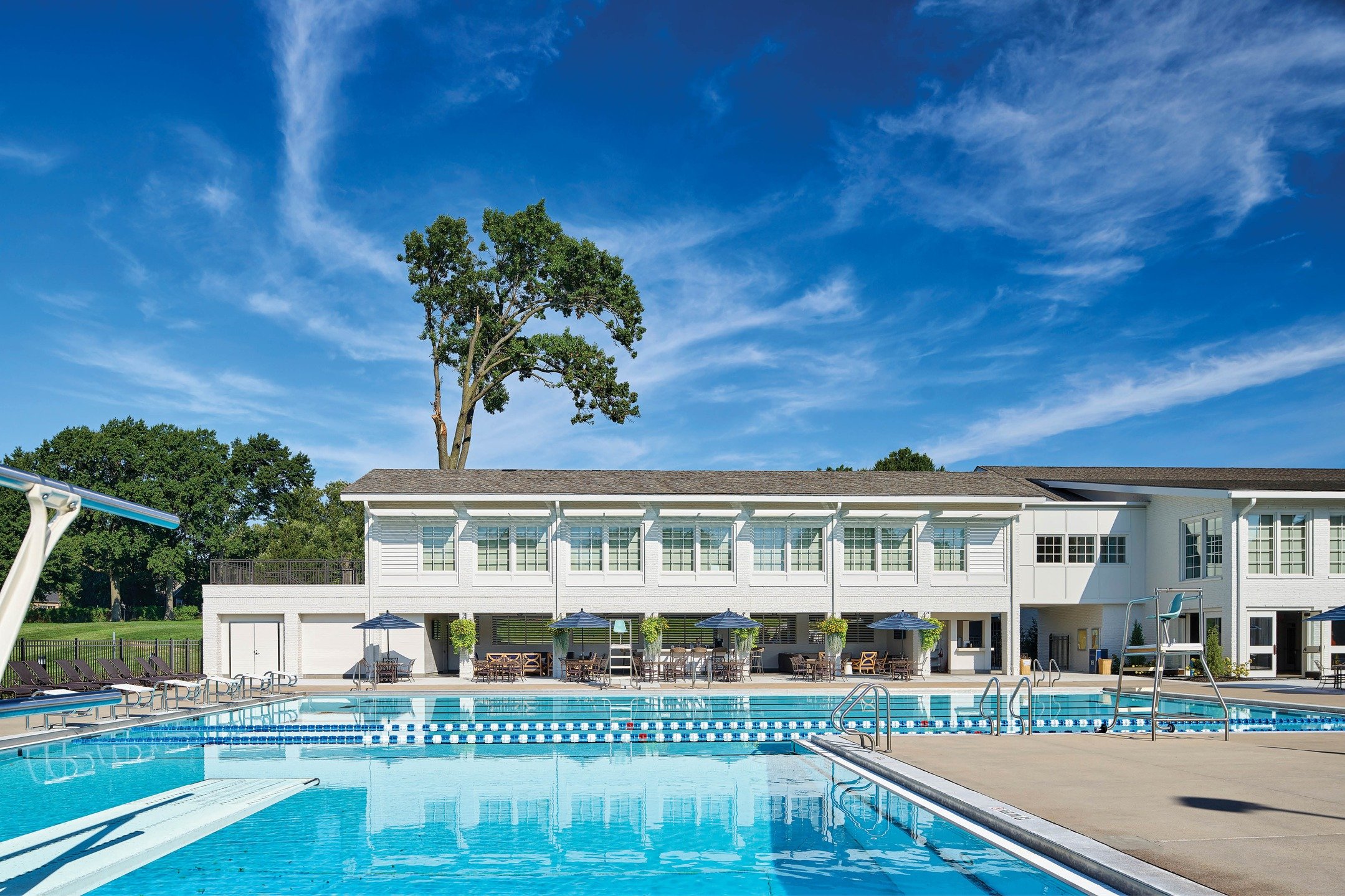 Summer is here, and Mission Hills Country Club is the perfect blend of mid-century modern charm and poolside relaxation. A thoughtful addition of amenity spaces with a fitness room, snack bar, and cabana reconnects the clubhouse to the landscape. Tim