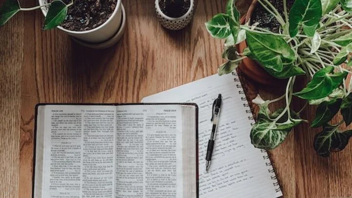 Women's Monday Bible Study