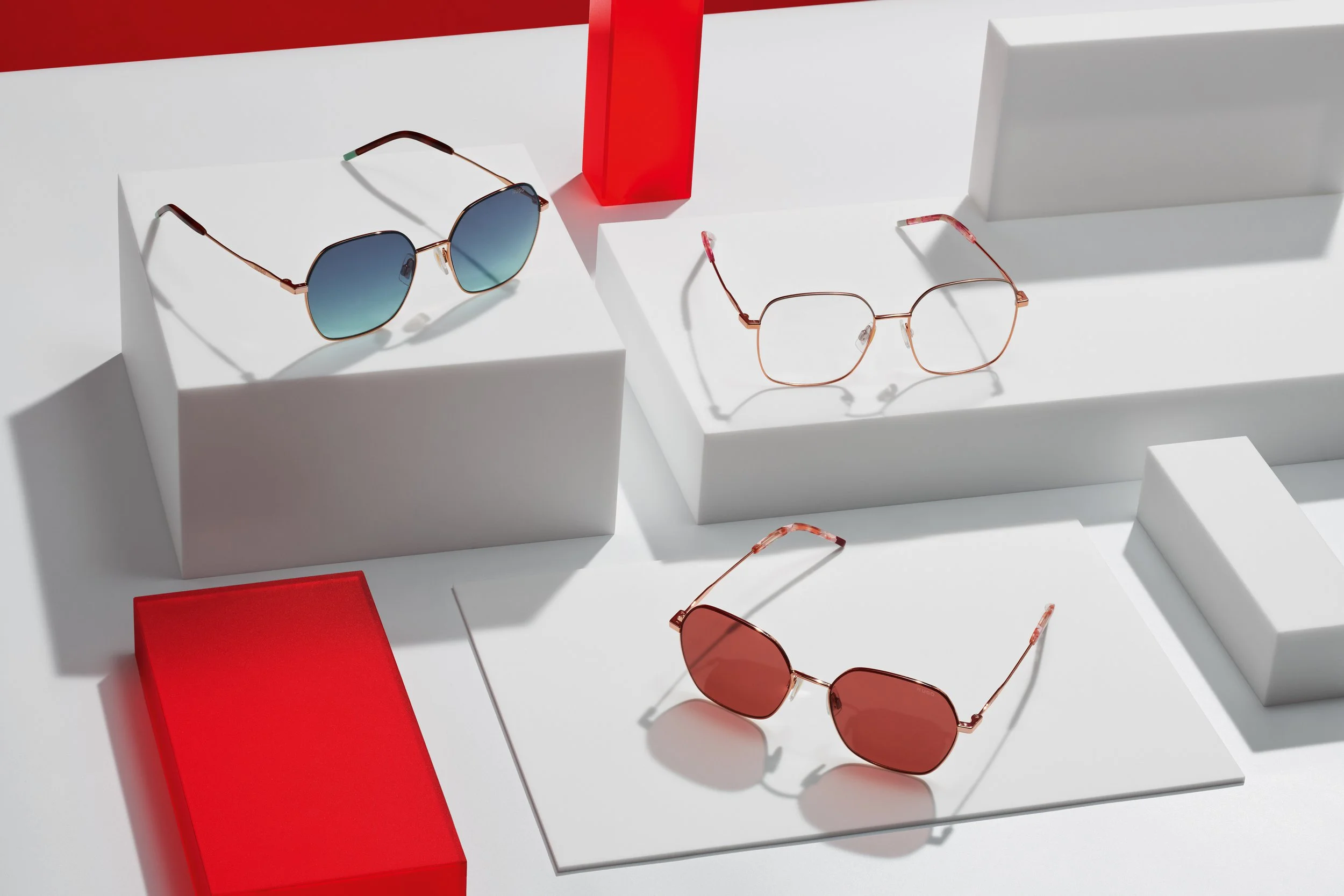 HBME_110_S22SR_HUGO_Eyewear_Stills_001_sRGB.jpg
