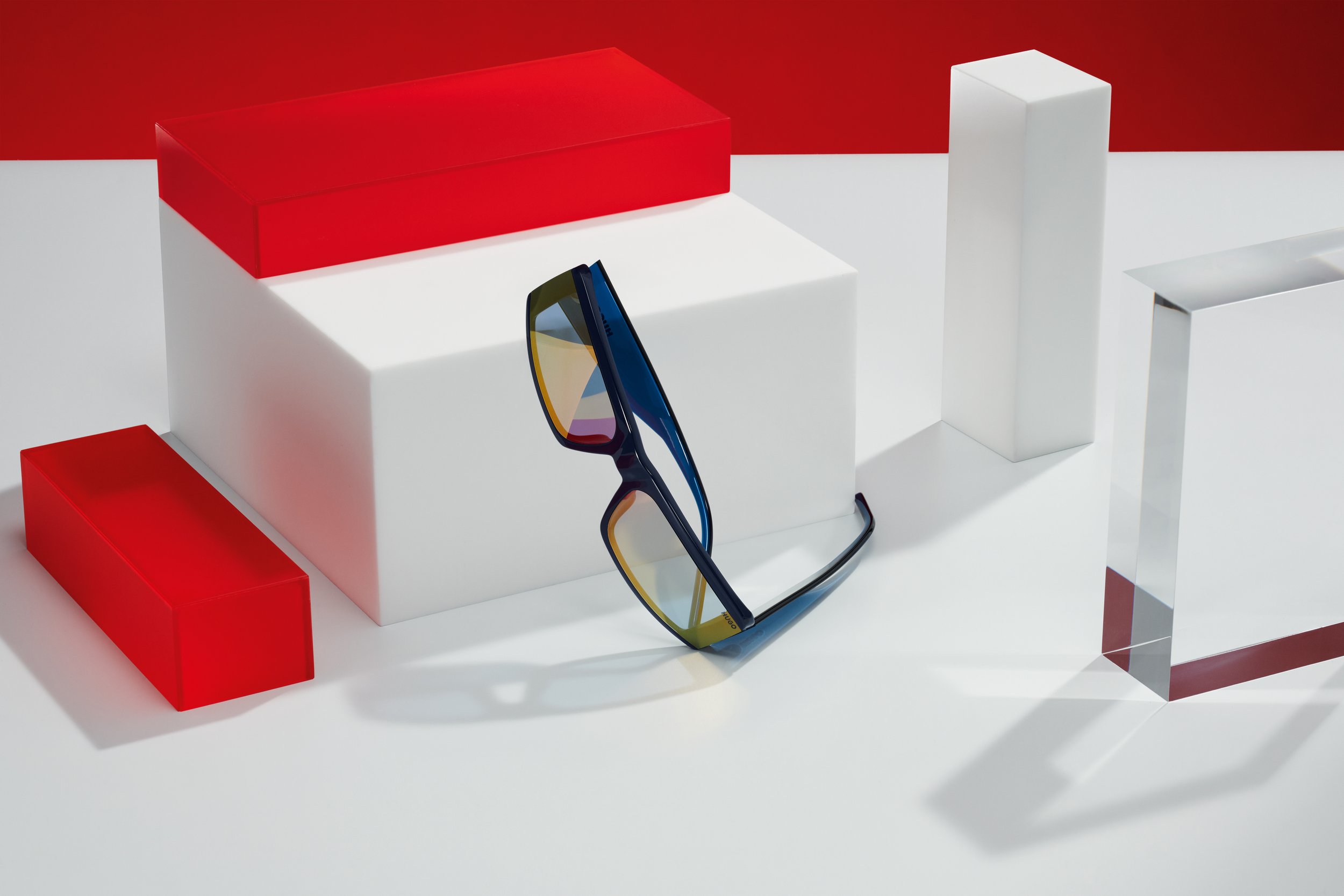HBME_110_S22SR_HUGO_Eyewear_Stills_025_sRGB.jpg