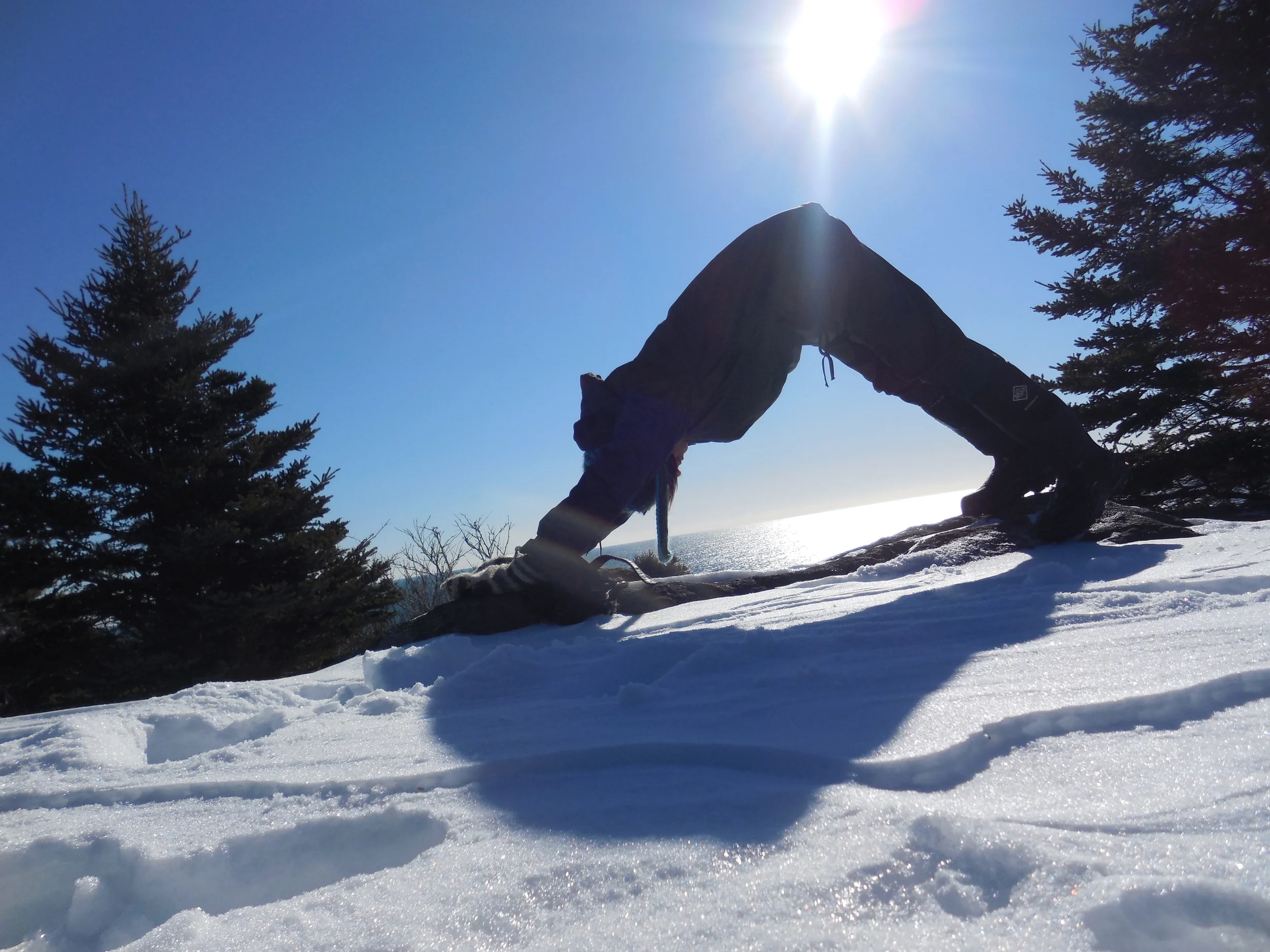 4 Reasons to Start Your Outdoor Yoga Practice TODAY! (with Tara Hire)