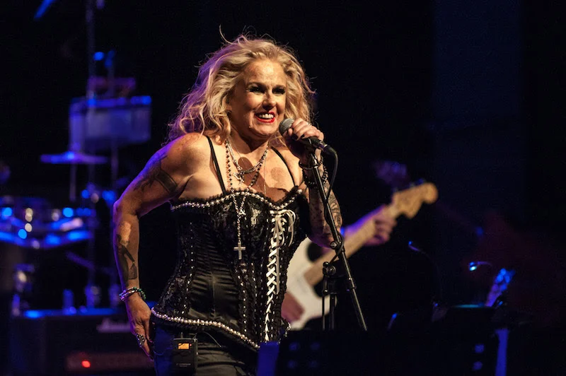Nikki welcoming all as always (Picture by John bull - RockrPix)