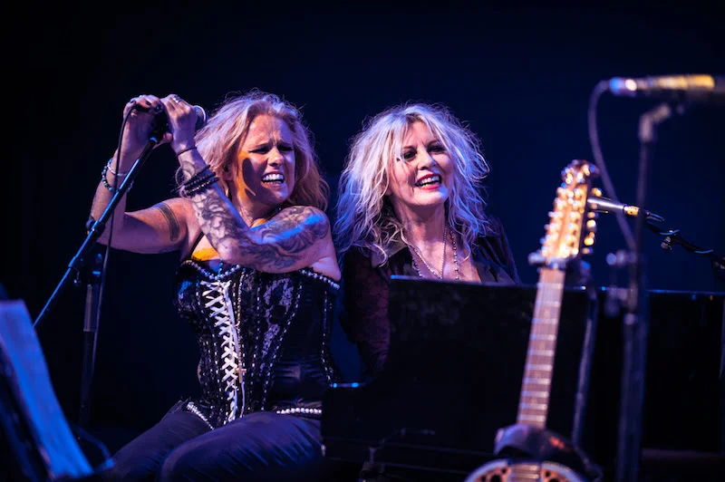 ️💜 What is a house concert you ask... it's Nikki and Been performing just for you and the special people in your life ️ 💜