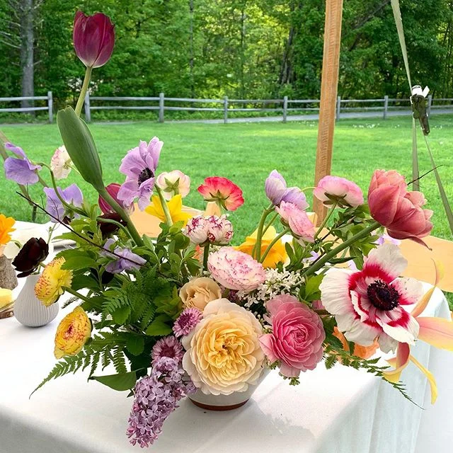 The flowers were truly stunning for S&amp;J&rsquo;s big day on June 1. 💜 @stitchdownfarm