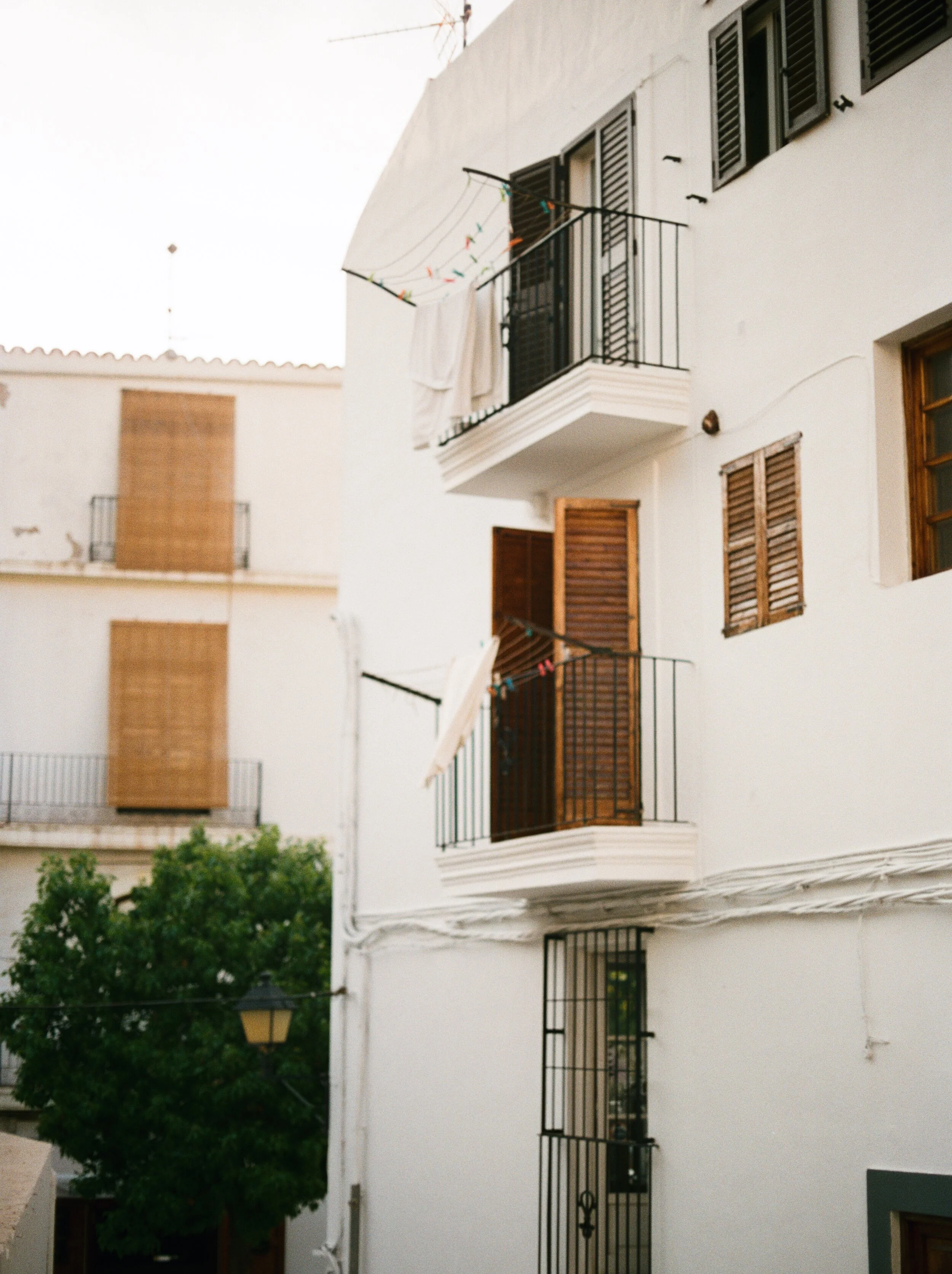 Chloe-Heath-Design-Travel-Guide-Barcelona-Ibiza-Spain.jpg