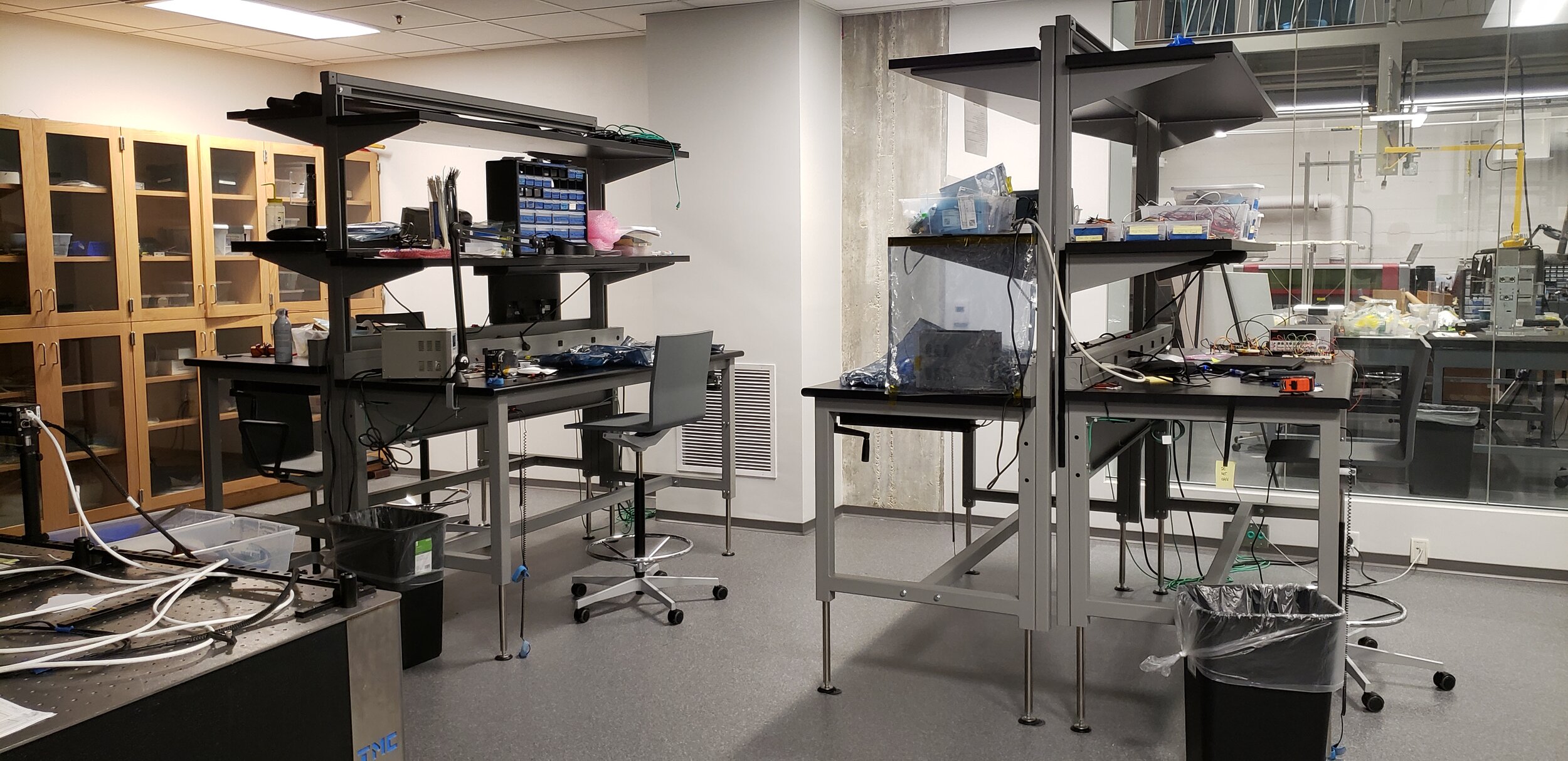Clean Lab Table