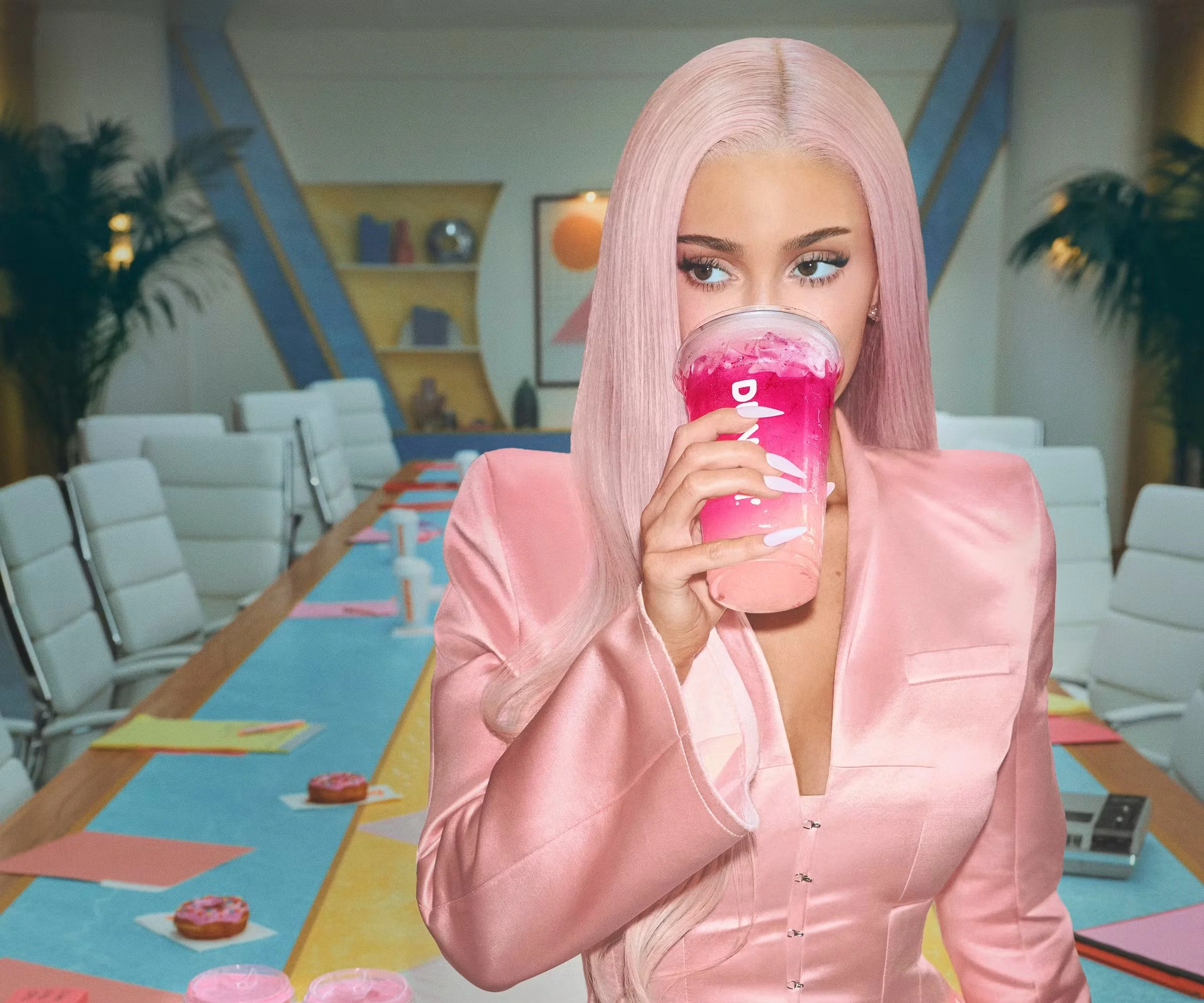 dunkin-x-kylie-jenner.jpg