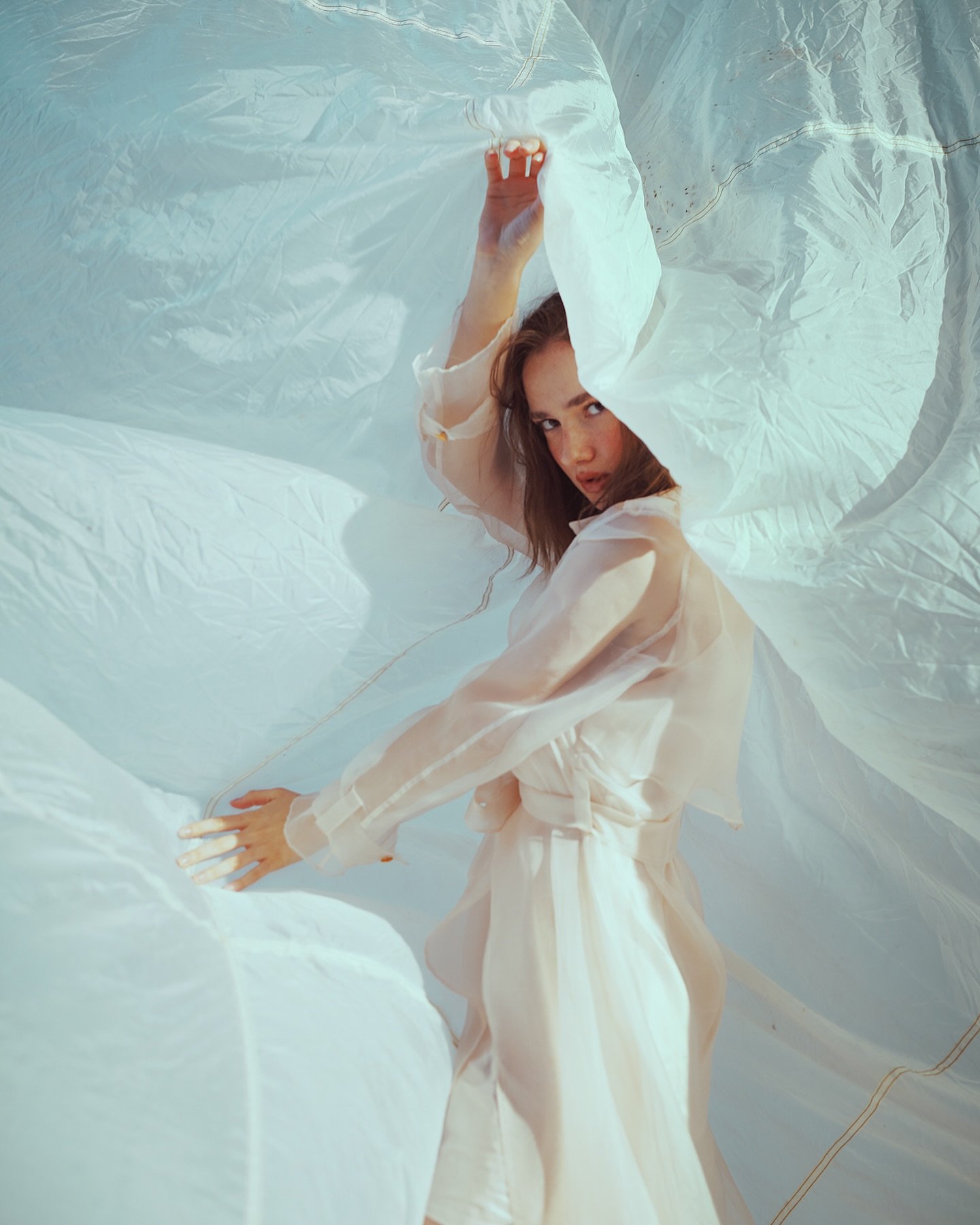 The incredible @olivviatyska in @justynaoltarzewska_atelier in @magda_graff_makeup all done in @uvstudiowarsaw #noretouch #nofilter #captureonepro #nikond850 #sigmaart #profoto