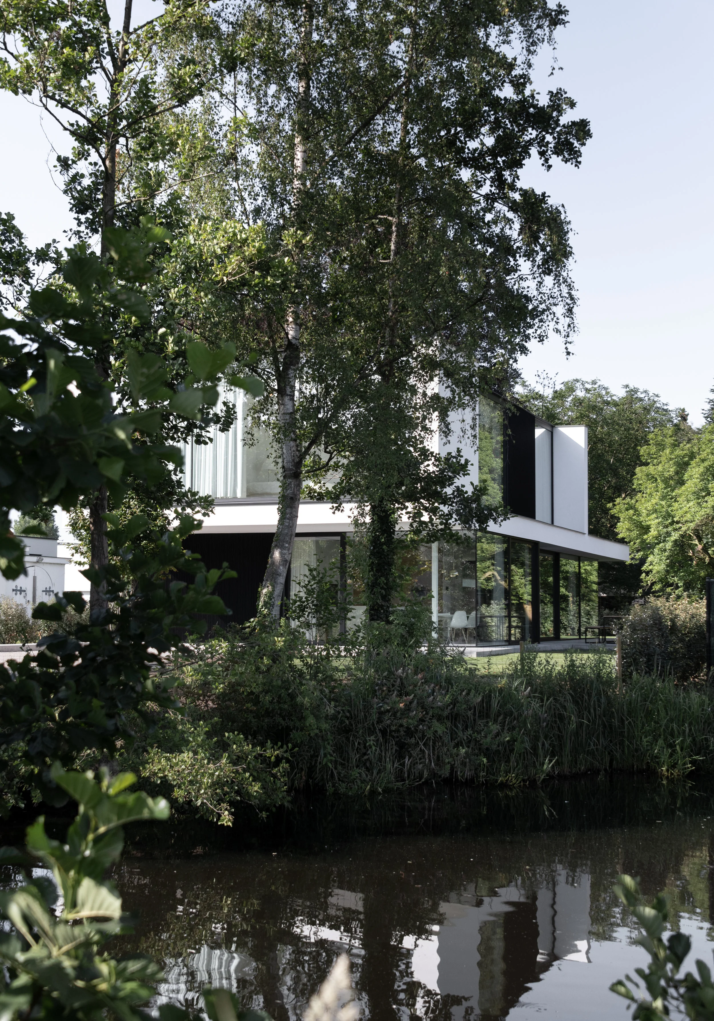 'lakehouse', baarle
