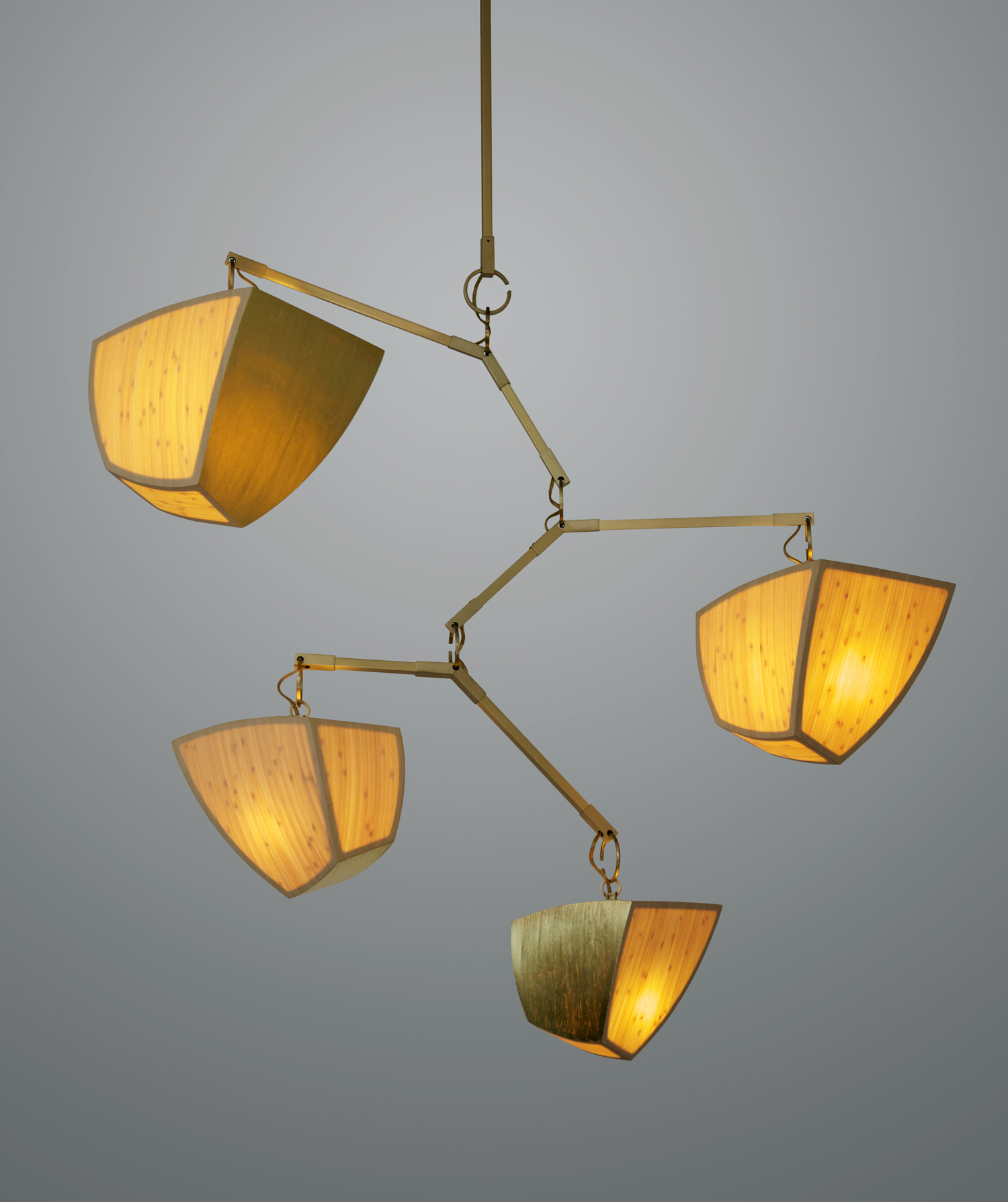 v.161004-IVY4-Gold-on.jpg