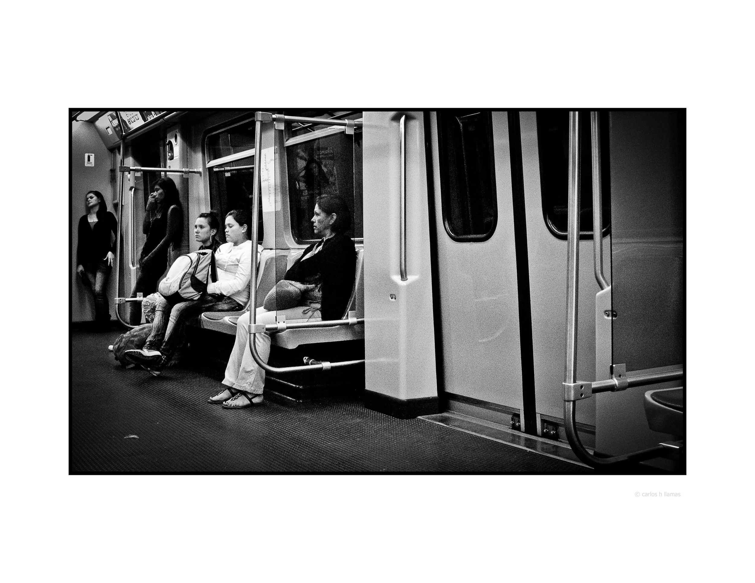 una-noche-en-el-metro_11310919165_o.jpg