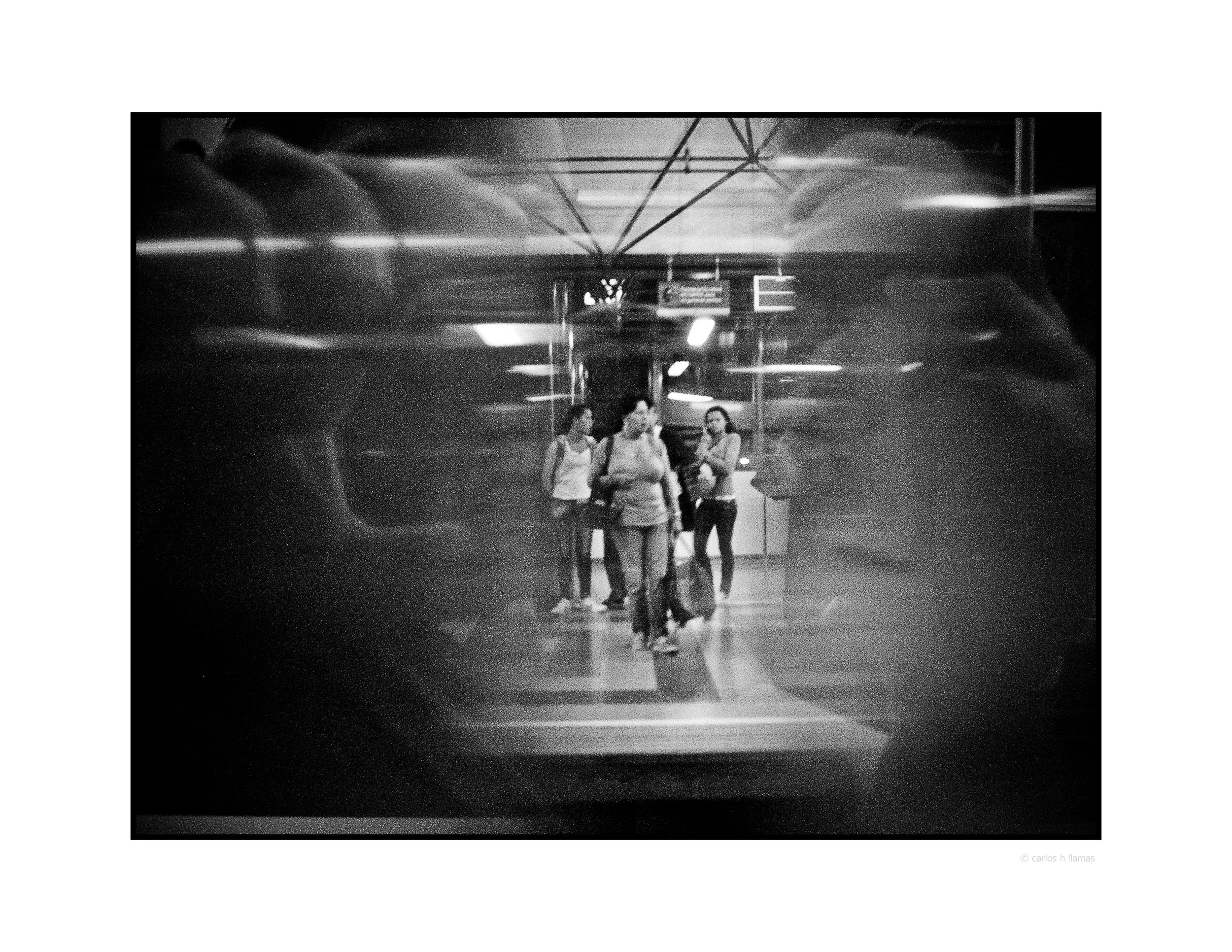 una-noche-en-el-metro_11310918903_o.jpg
