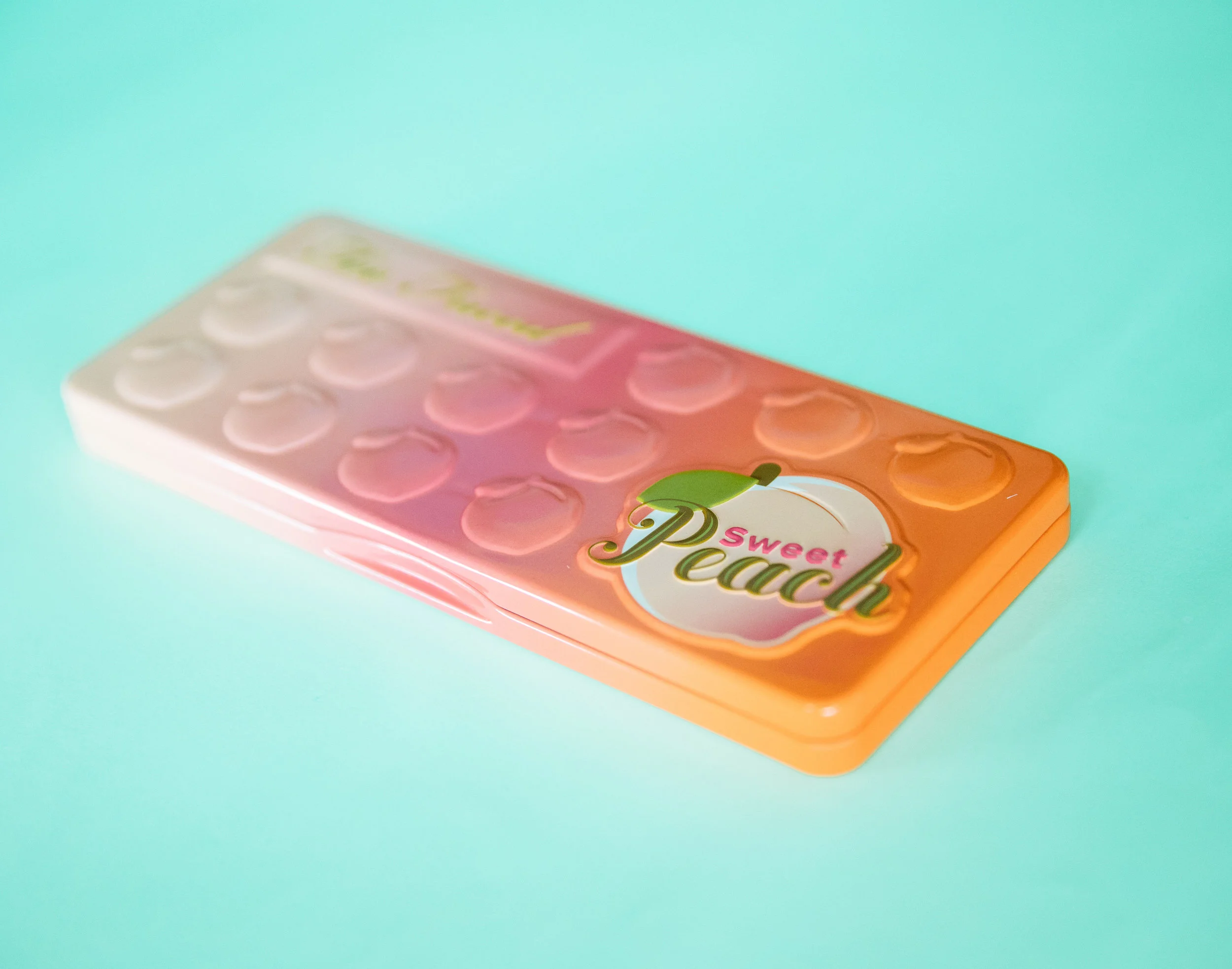 snackface-beauty-peach-palette-unboxed.jpg